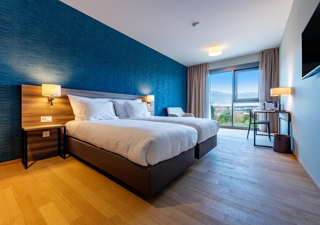 Superior Mountain View