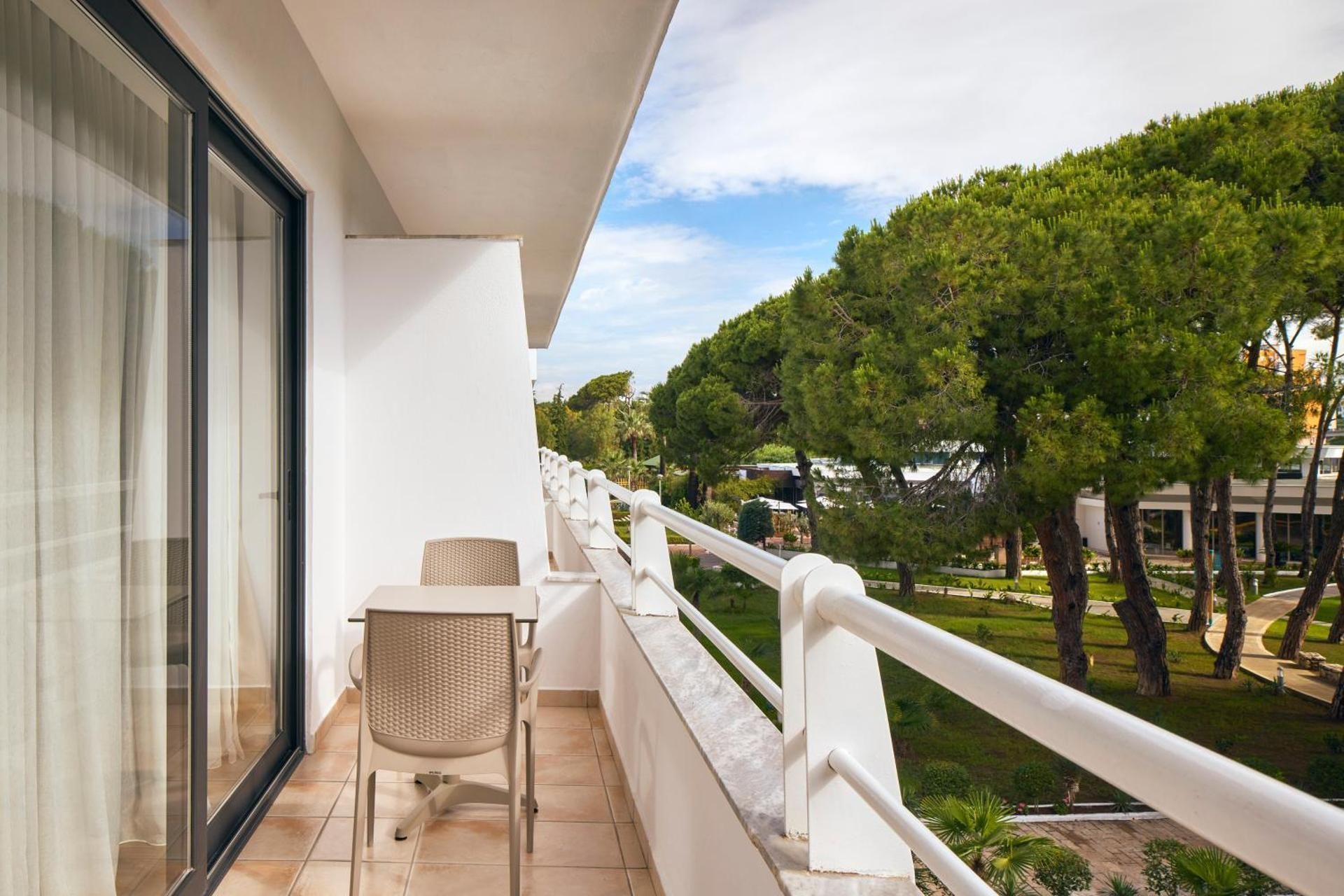 Sol Tropikal Durres Sol Room 2