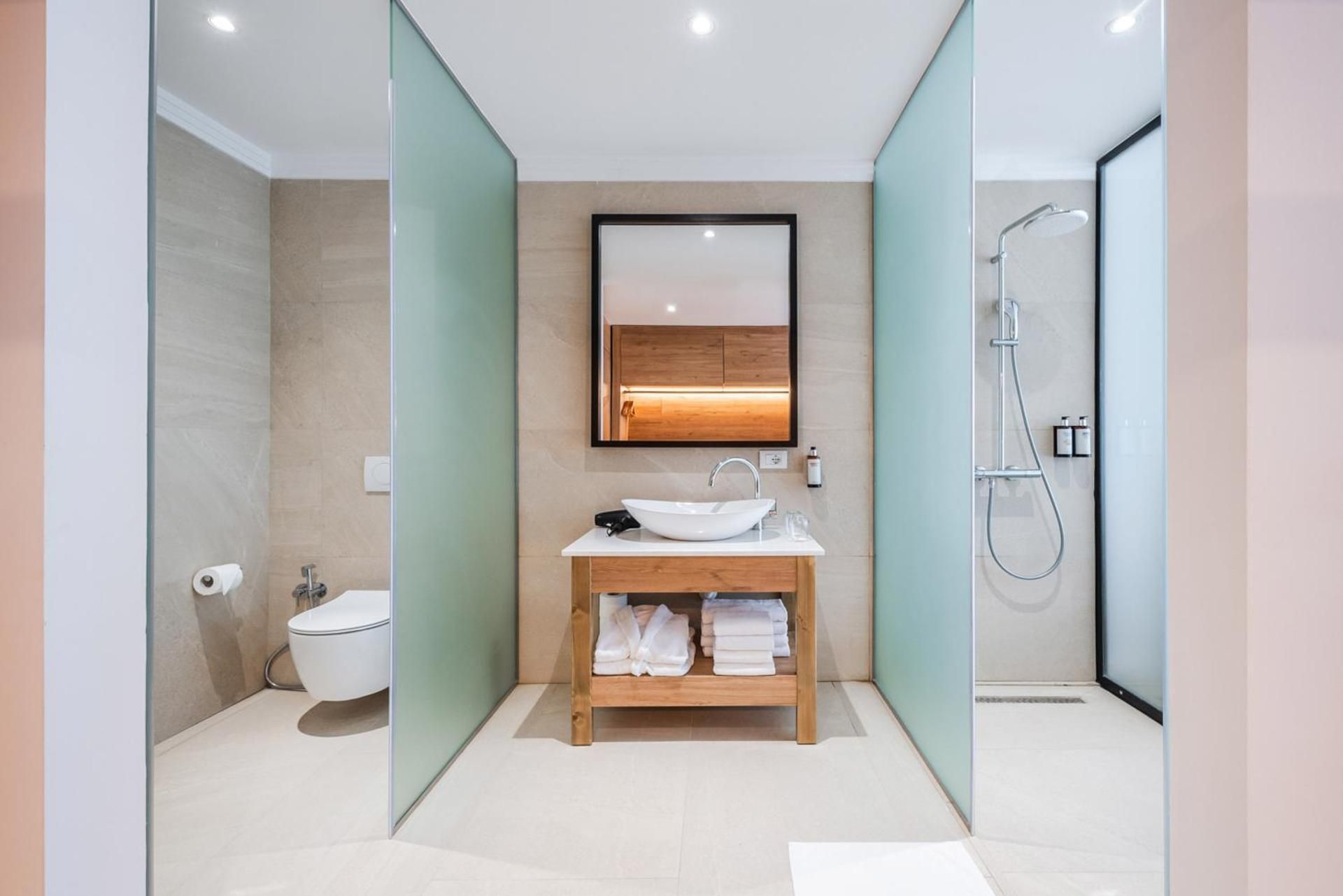 Sol Tropikal Durres Junior Suite Private Garden 2