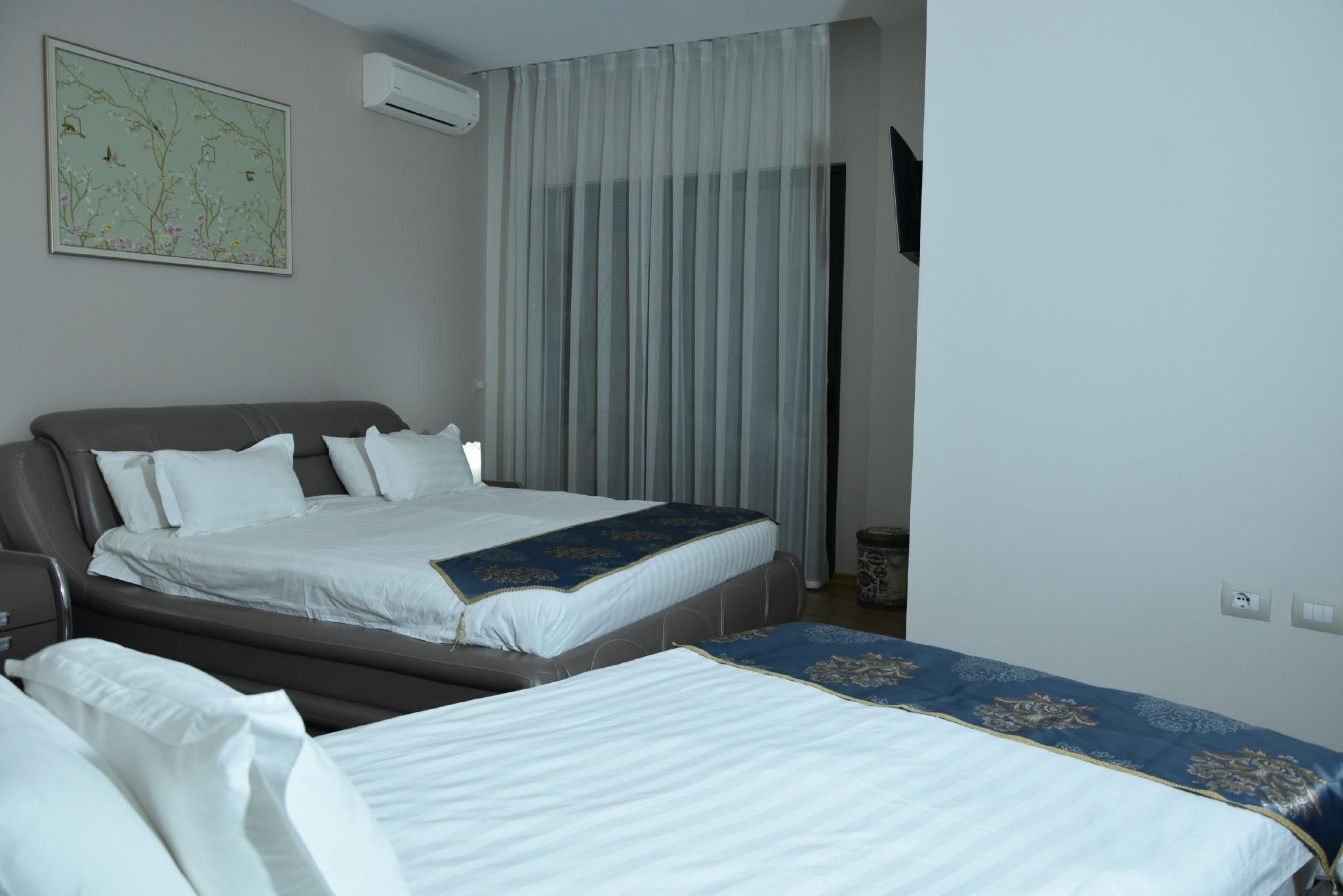 Quarter 1-Bedroom Suite with Balcony
