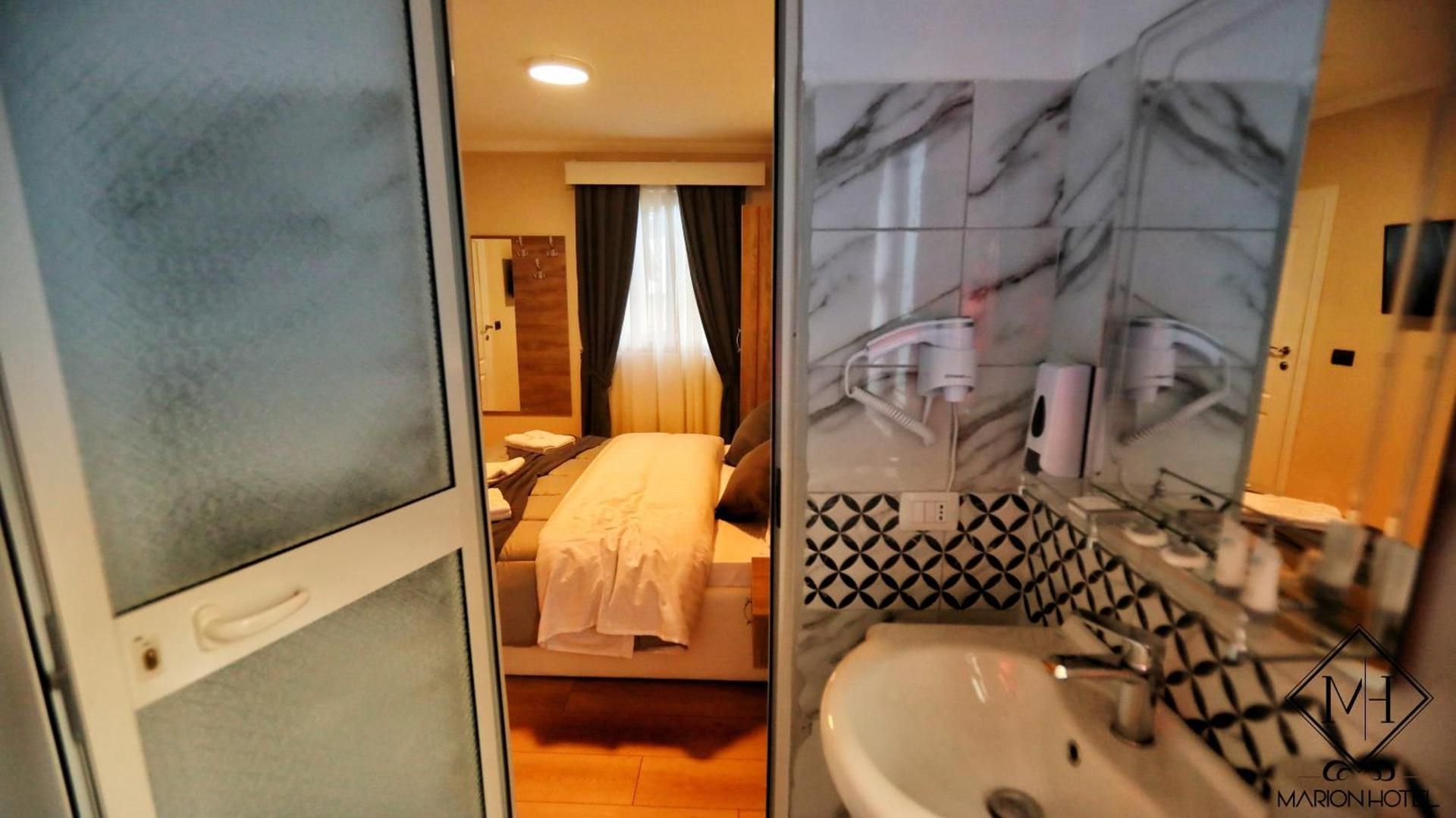 MARION HOTEL Deluxe Room 3