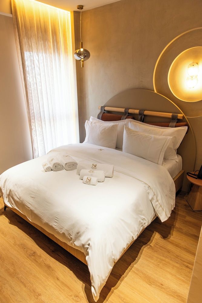 Si Hotel Standard Double Room, 1 Queen Bed, Balcony, City View 6