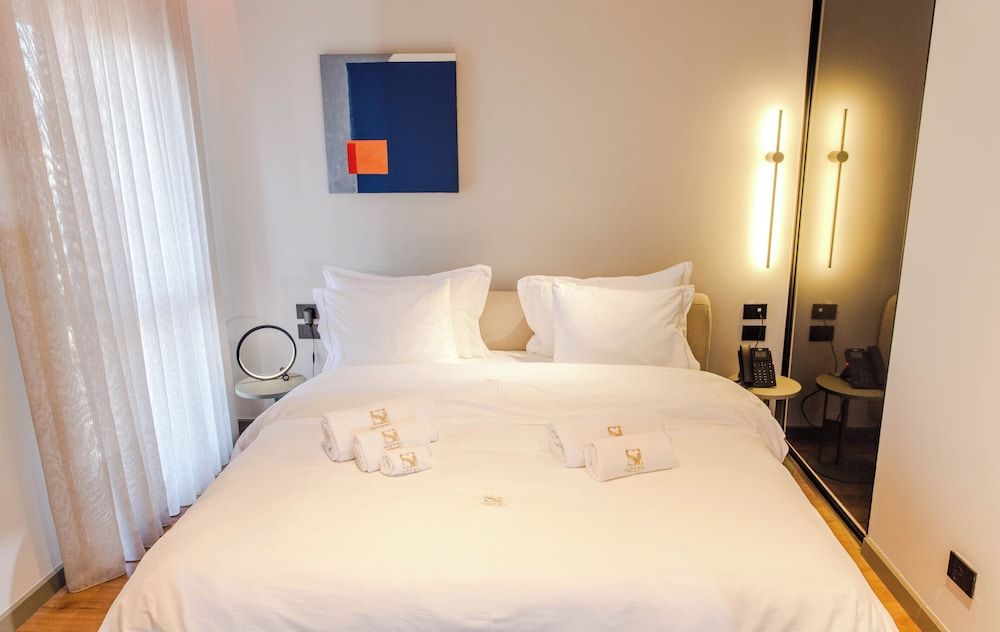 Si Hotel Standard Double Room, 1 Queen Bed, Balcony, City View 7