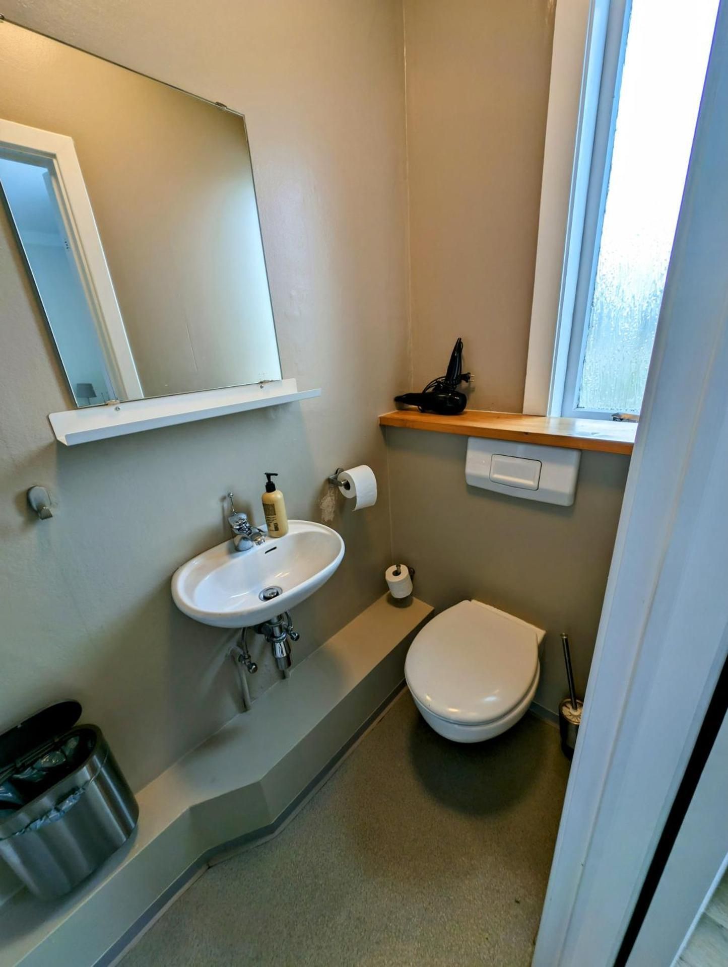 Single Room with Private Bathroom