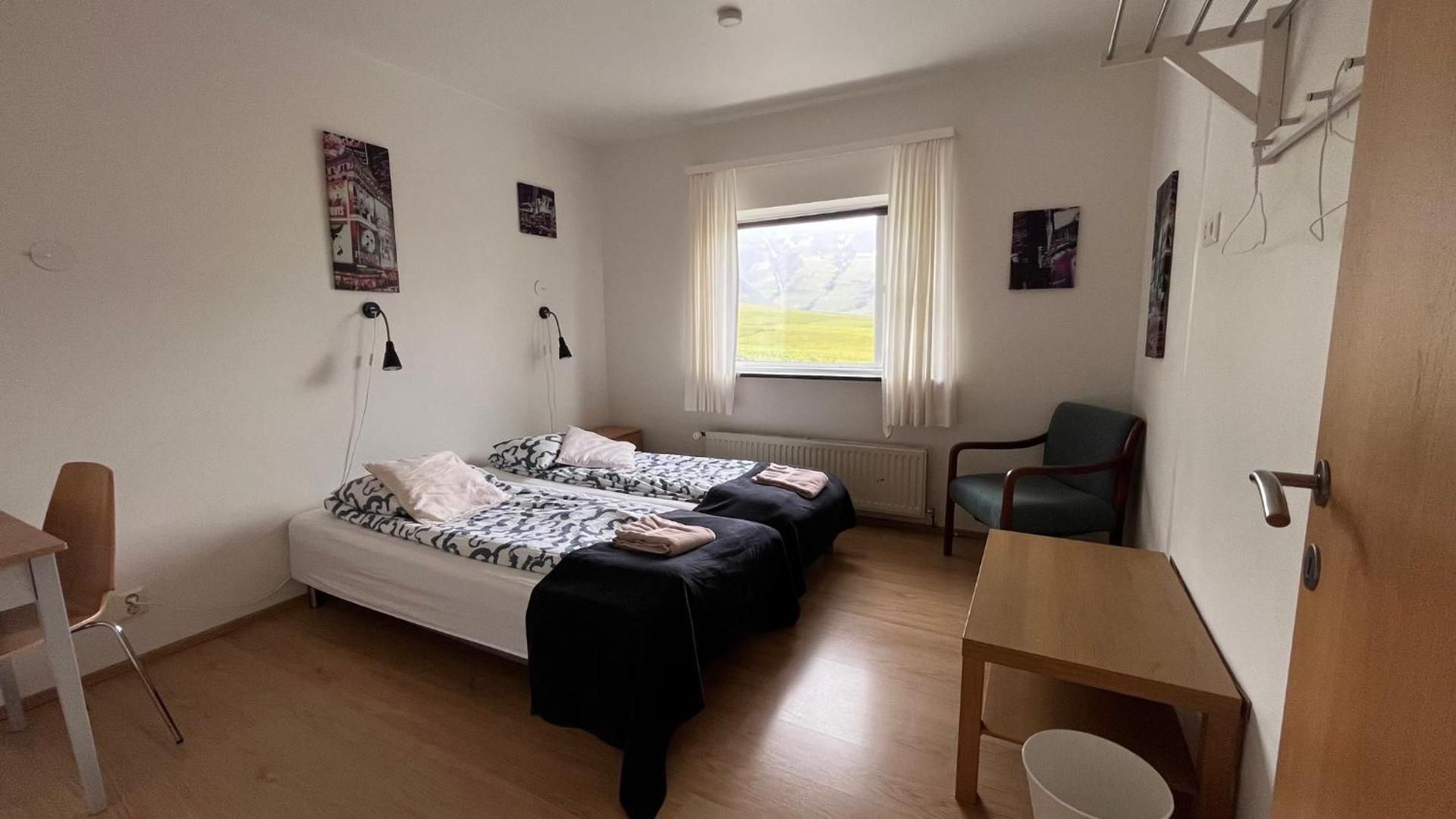 Twin Room with Bathroom