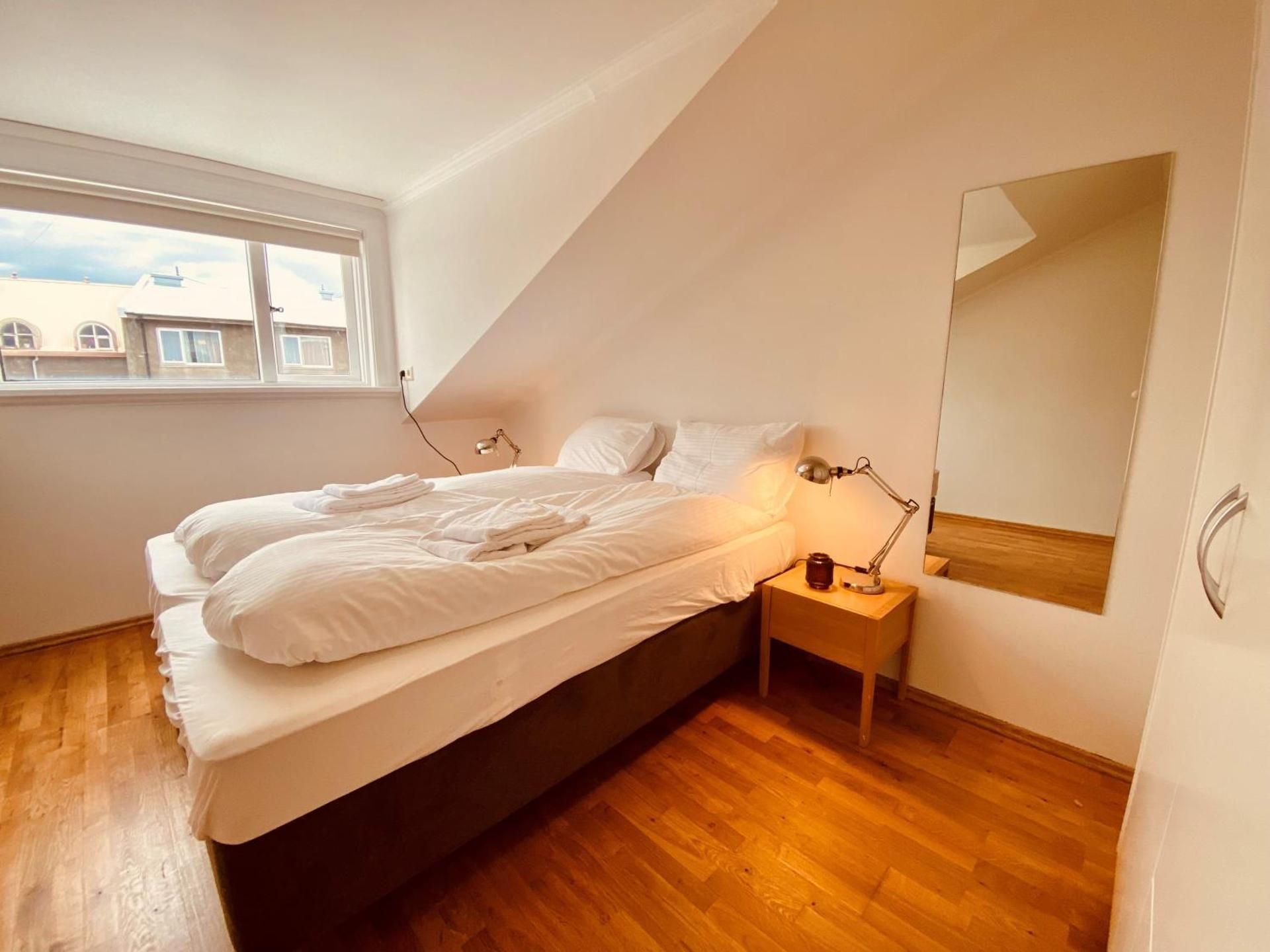 Twin Budget Room with Shared Bathroom