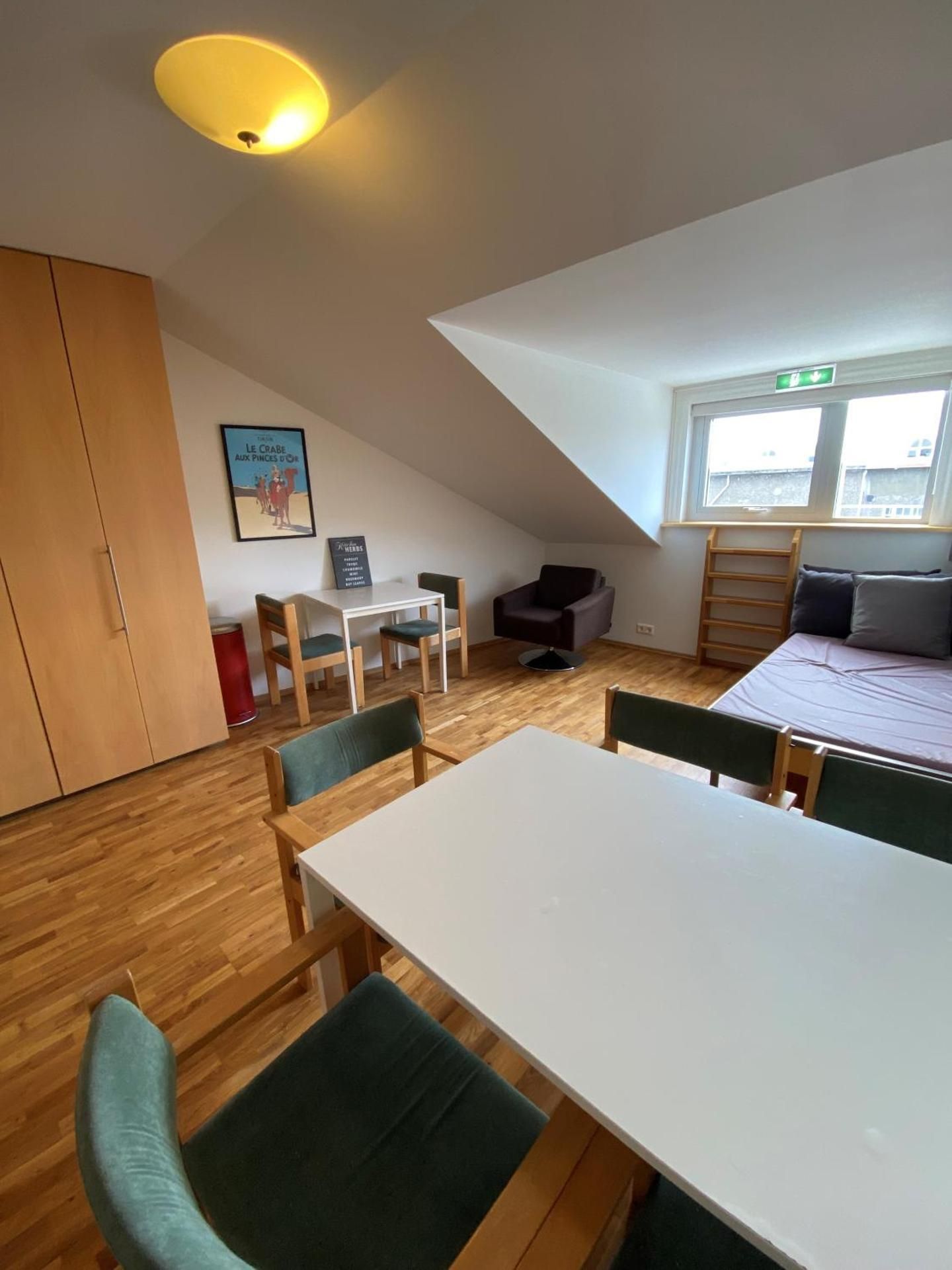 Twin Budget Room with Shared Bathroom