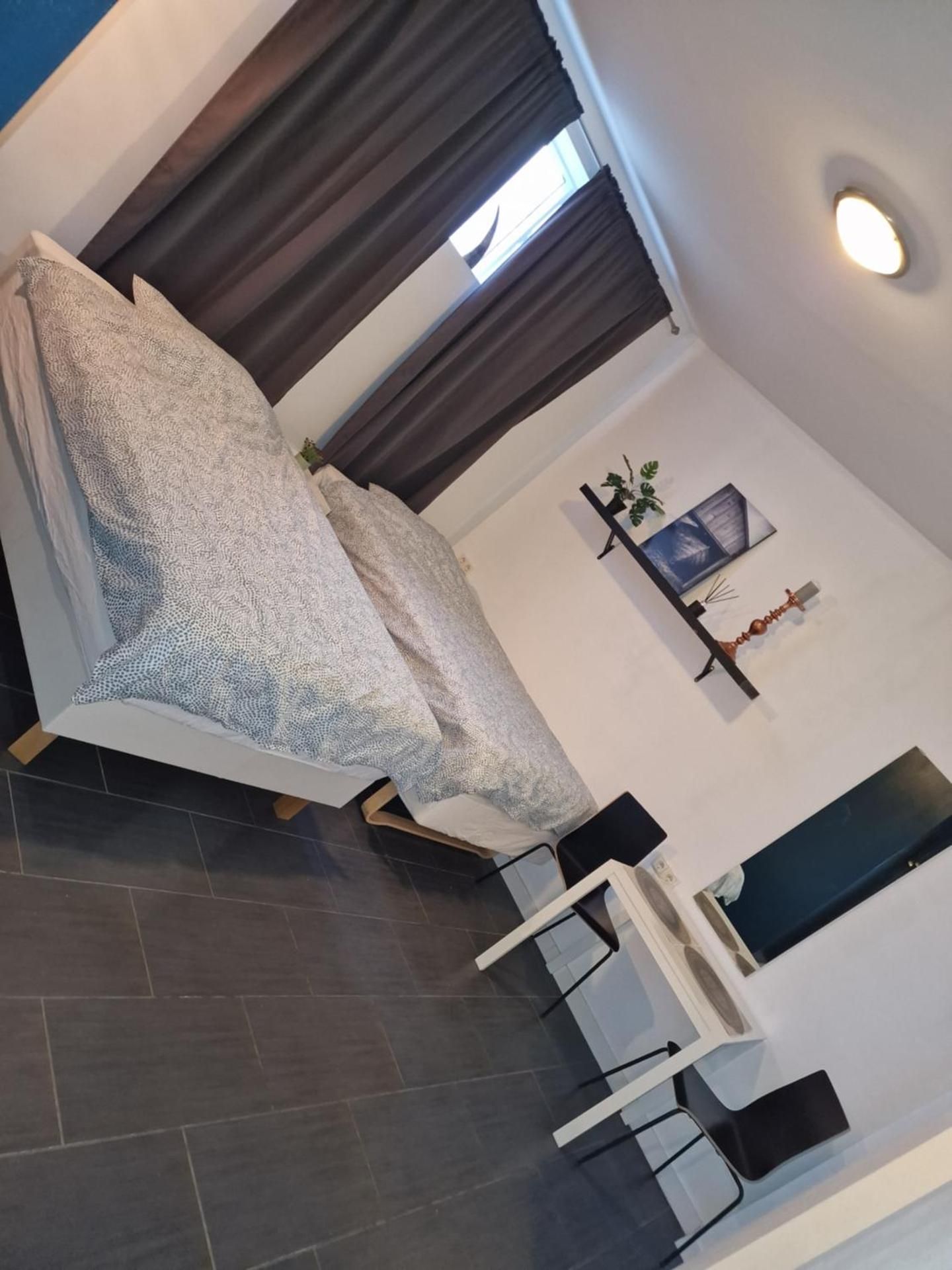 Apartment with Shower