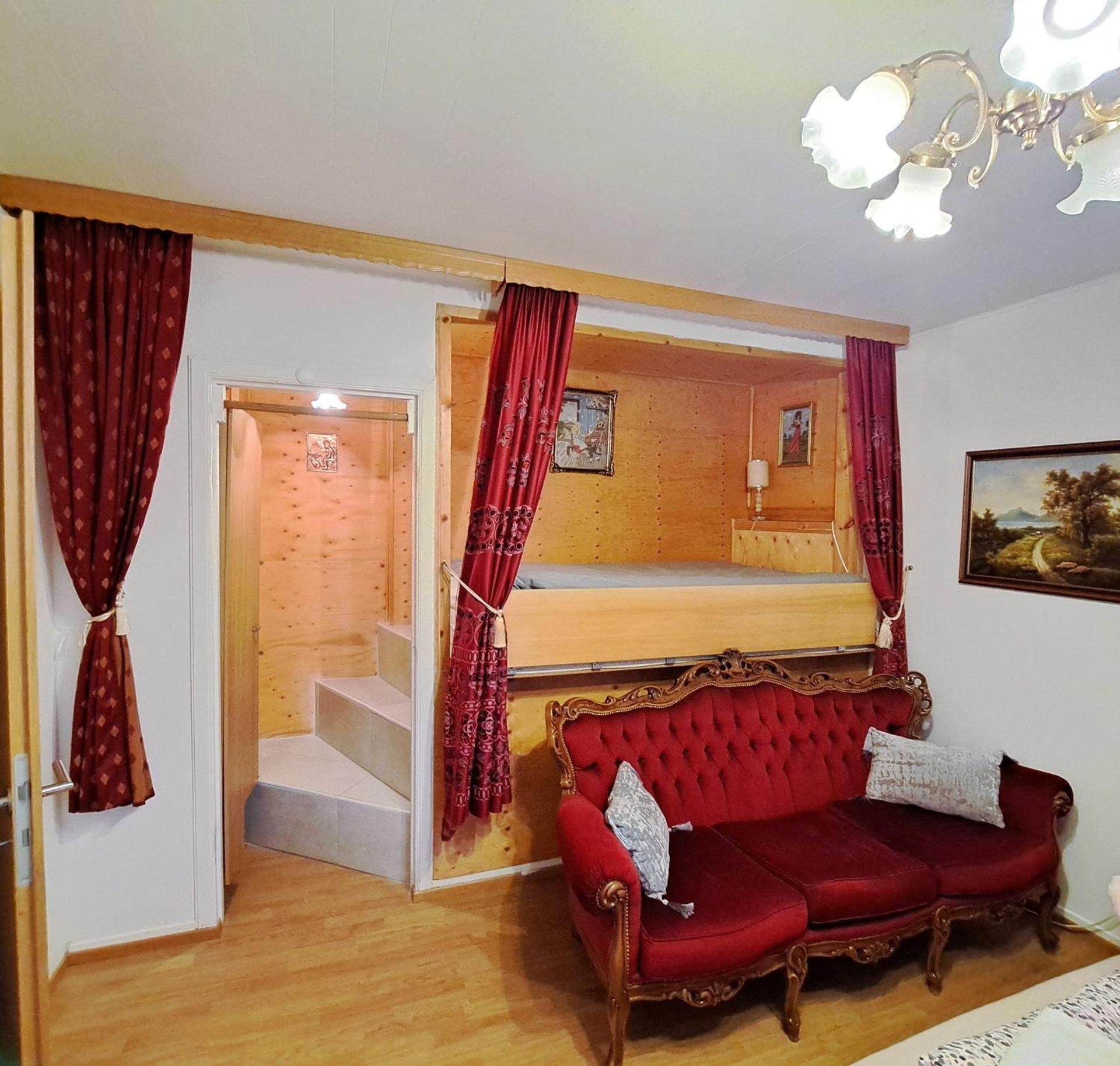 Triple Room with Bath
