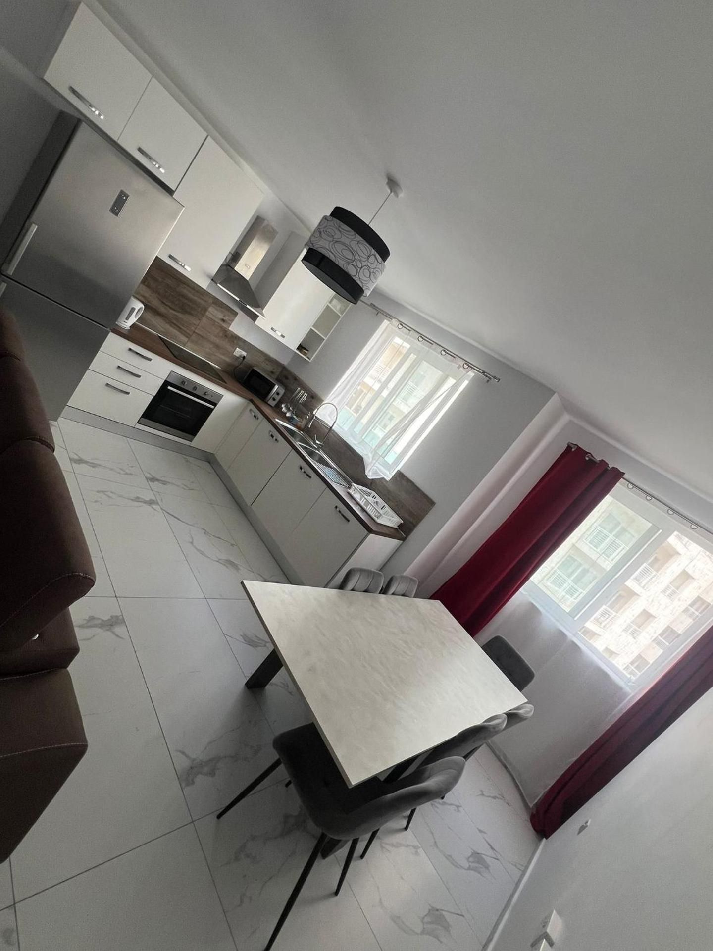 Spacious 3 bedroom in Sliema!