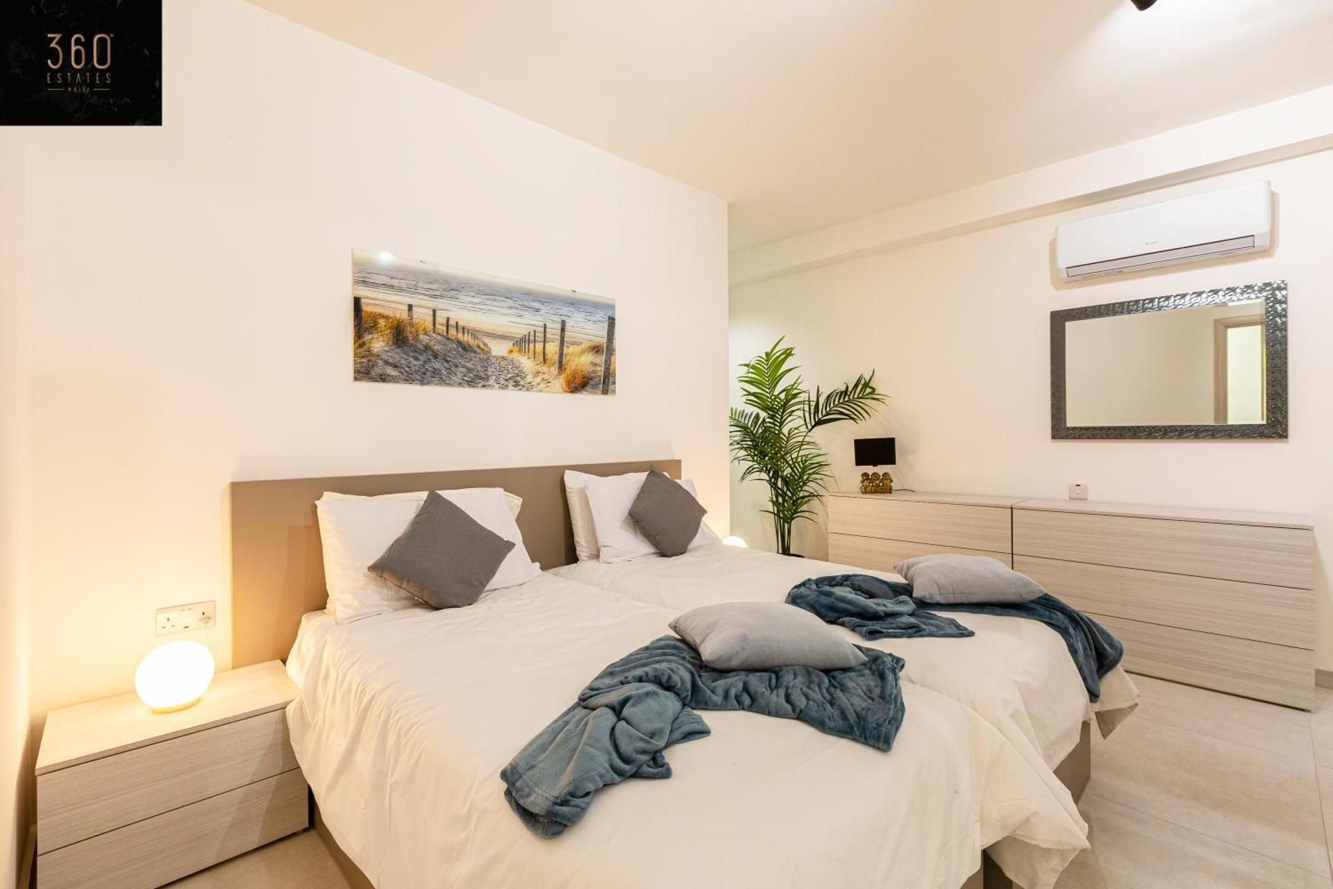 Triple Room with Bathroom