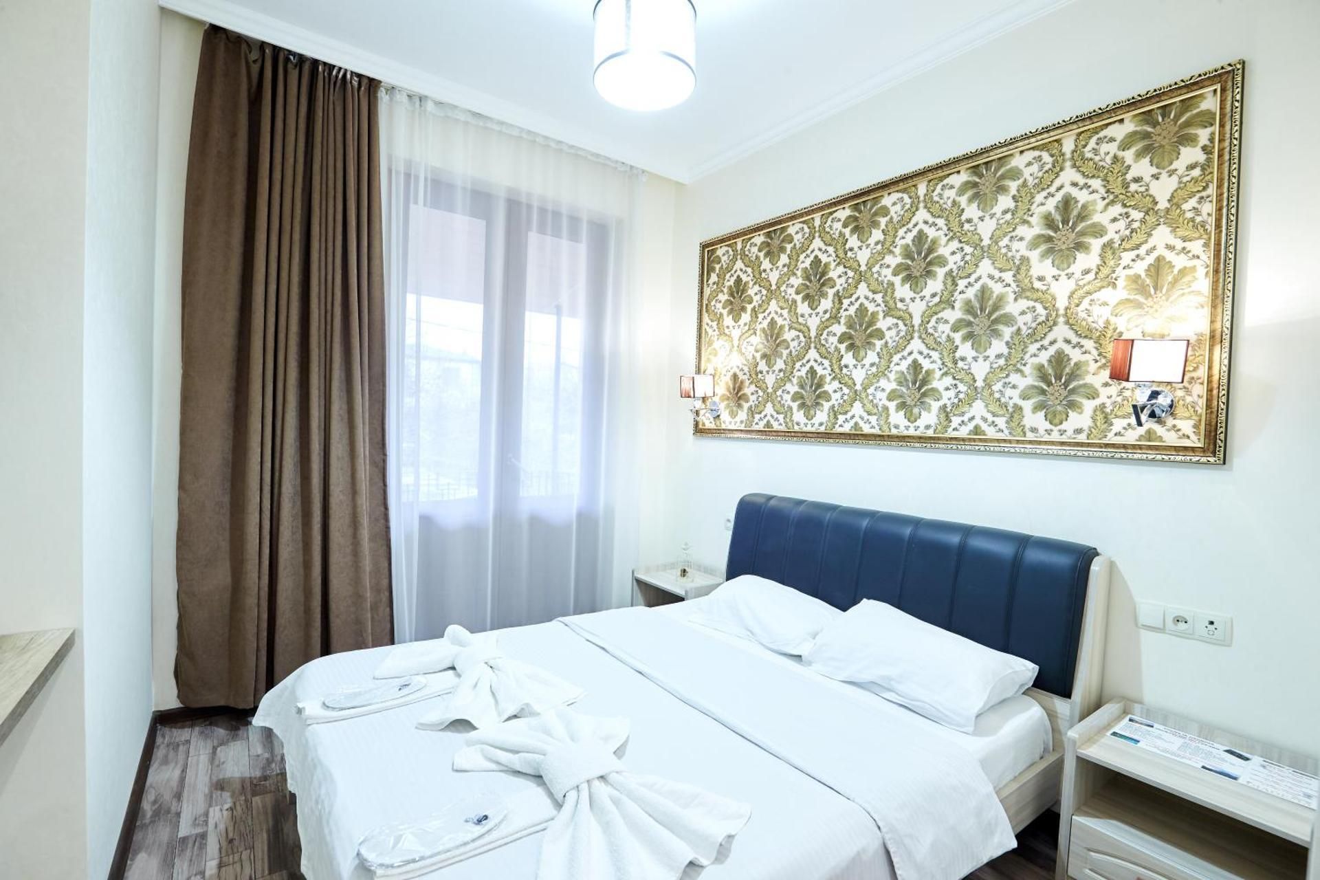 Hotel Diadema Double Room with Balcony 2