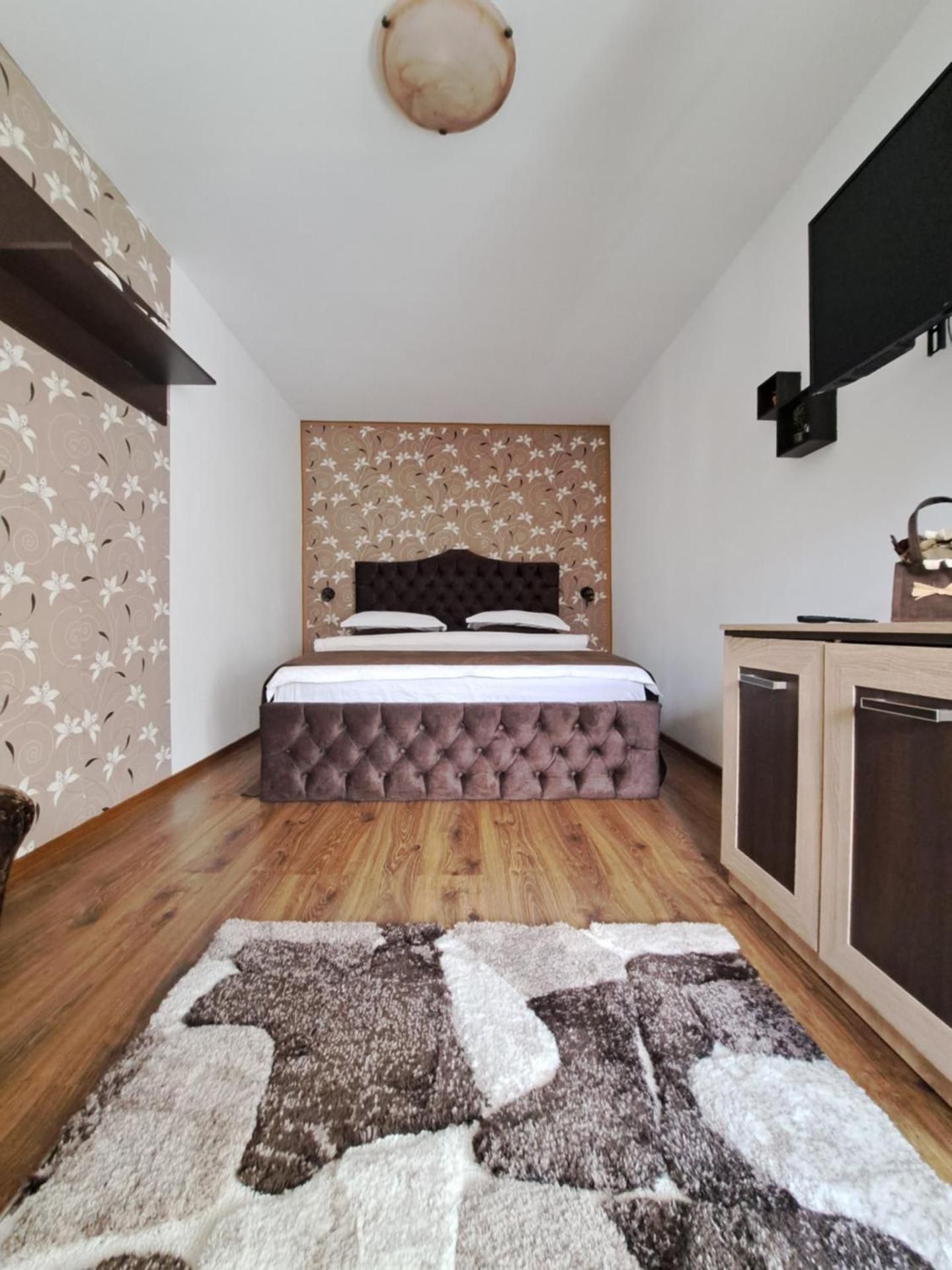 Apartment - Split Level