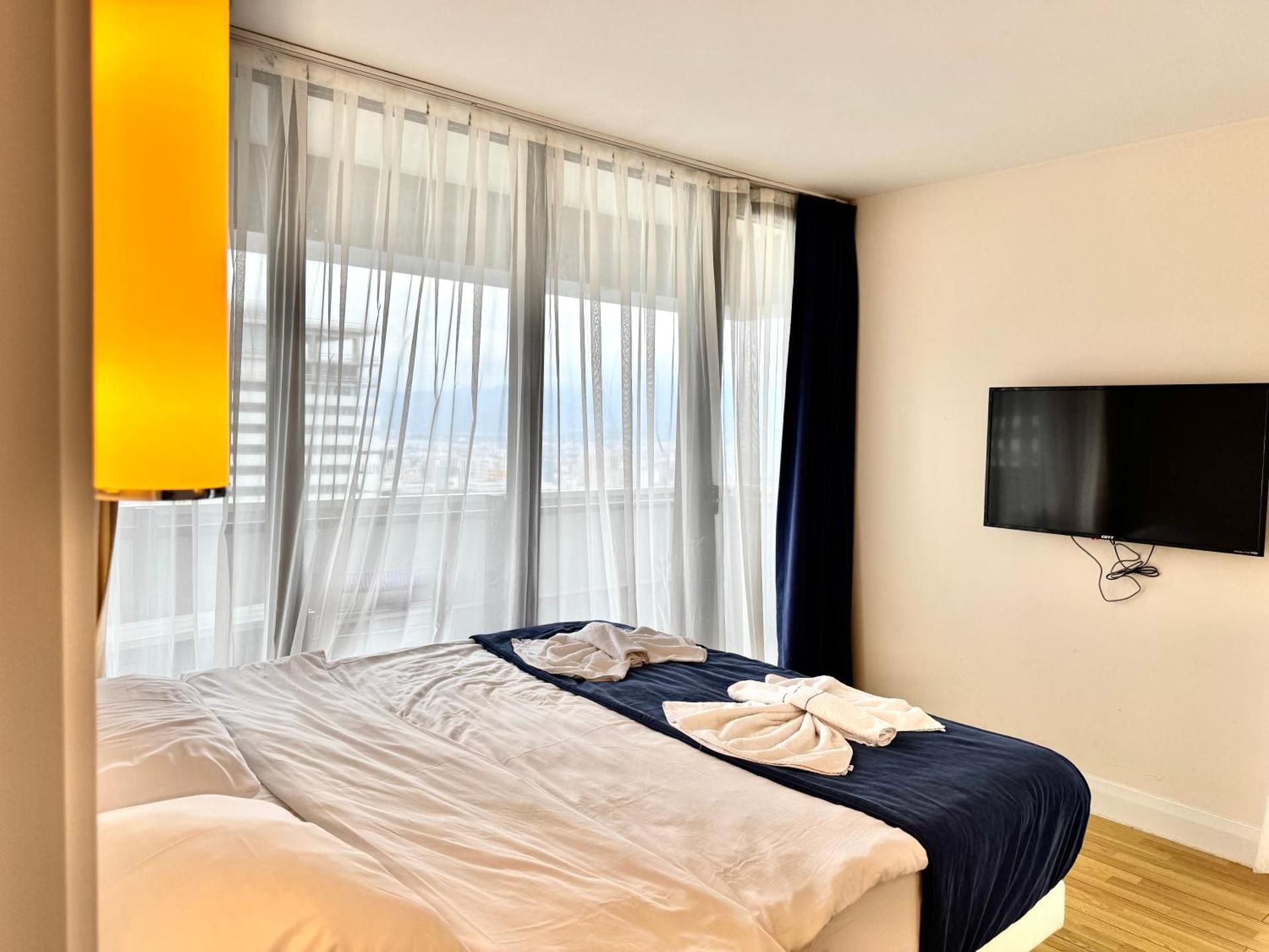 Two-Bedroom Apartment with Balcony and Sea View