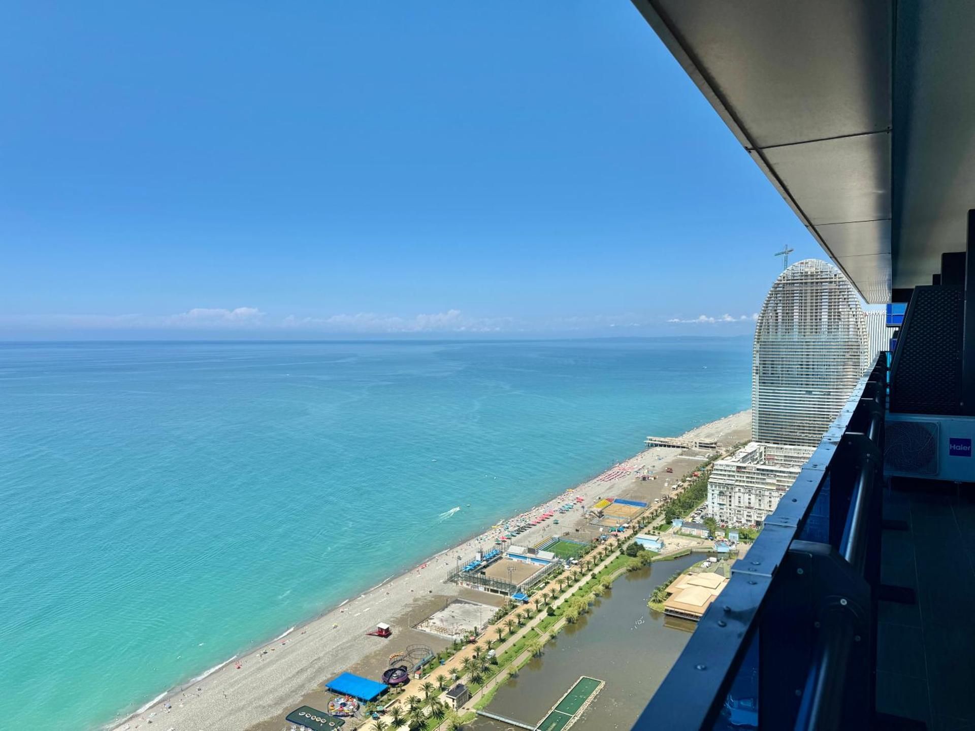 Two-Bedroom Apartment with Terrace and Sea View