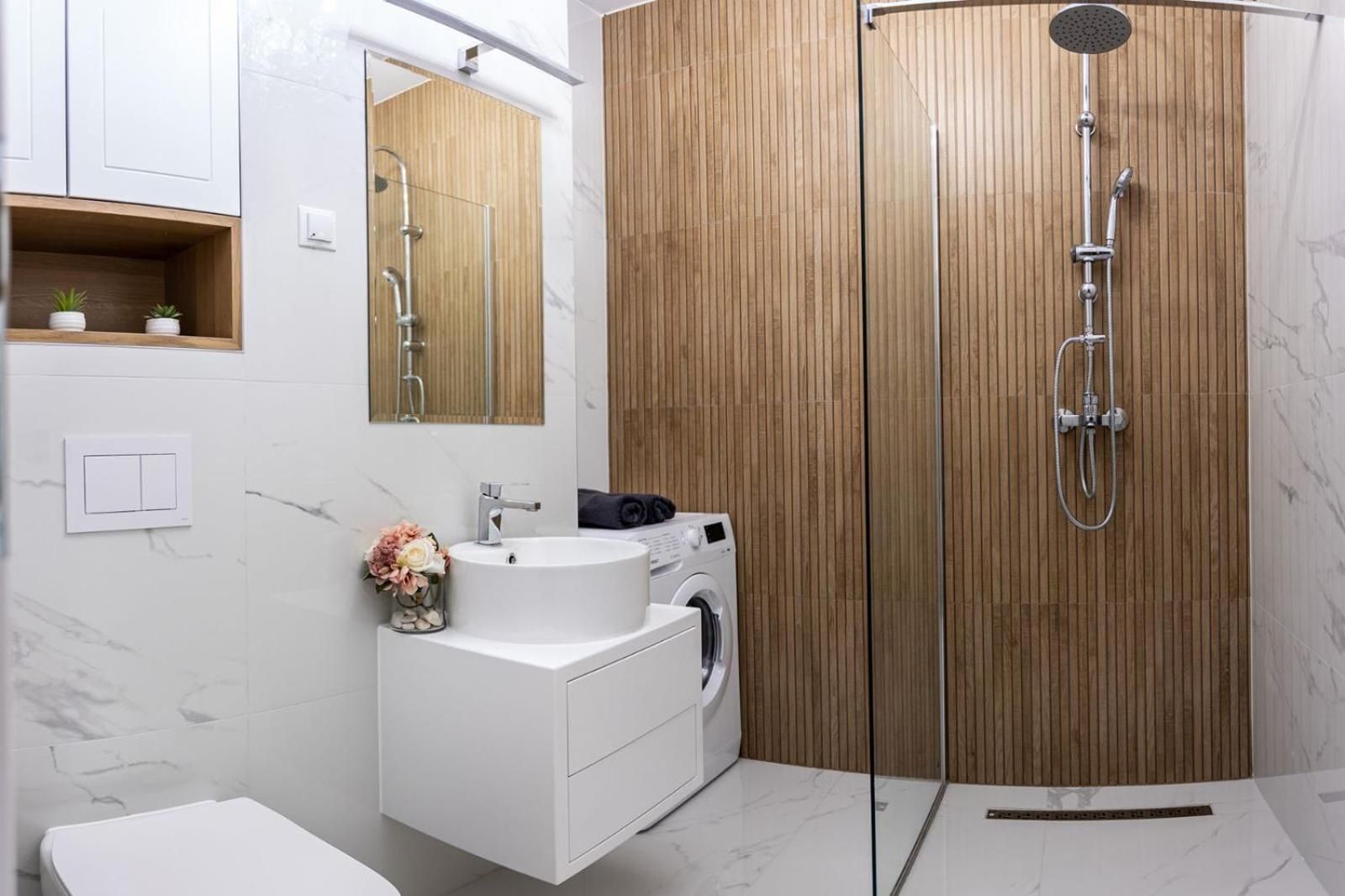 One-Bedroom Premier Apartment