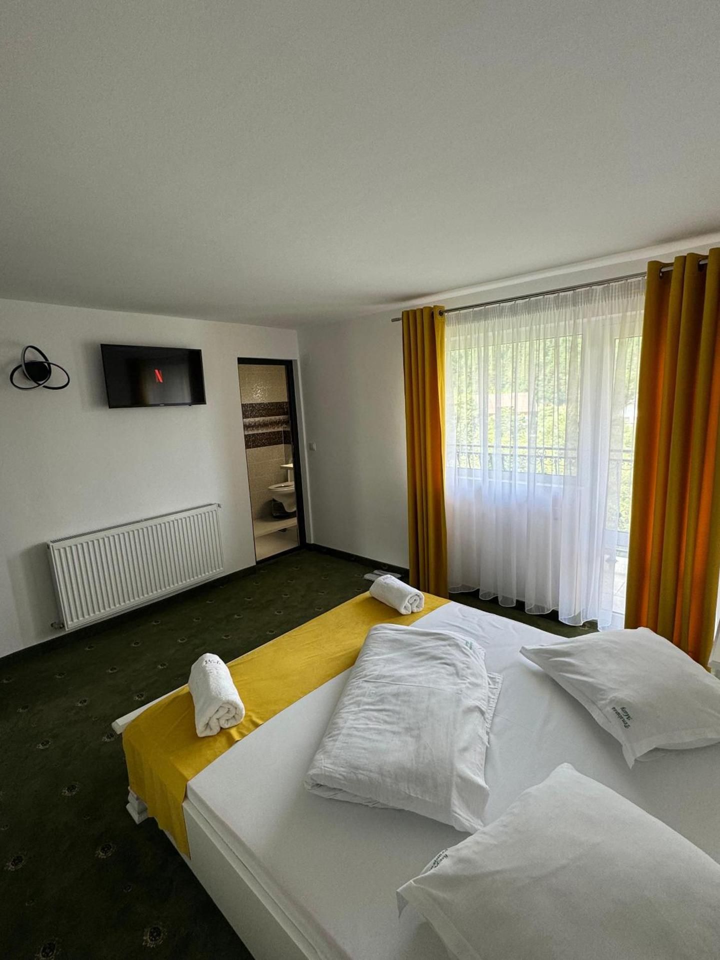 Two-Bedroom Deluxe Apartment