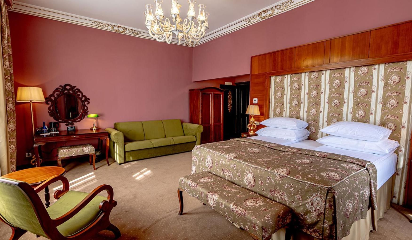 Deluxe Double Room with Extra Bed
