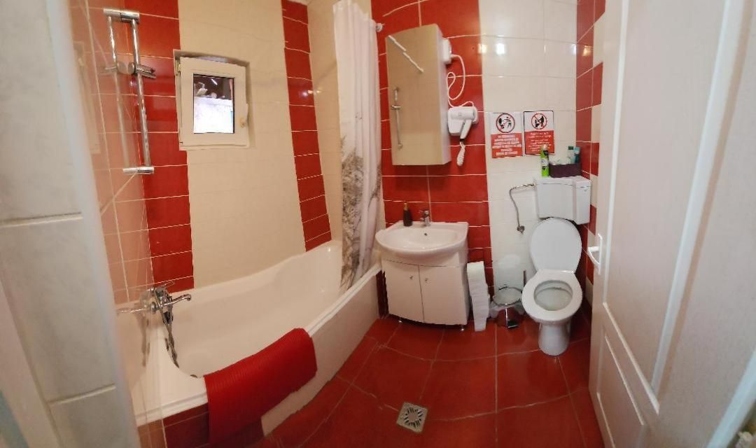 Smile apartments Two-Bedroom Apartment 3