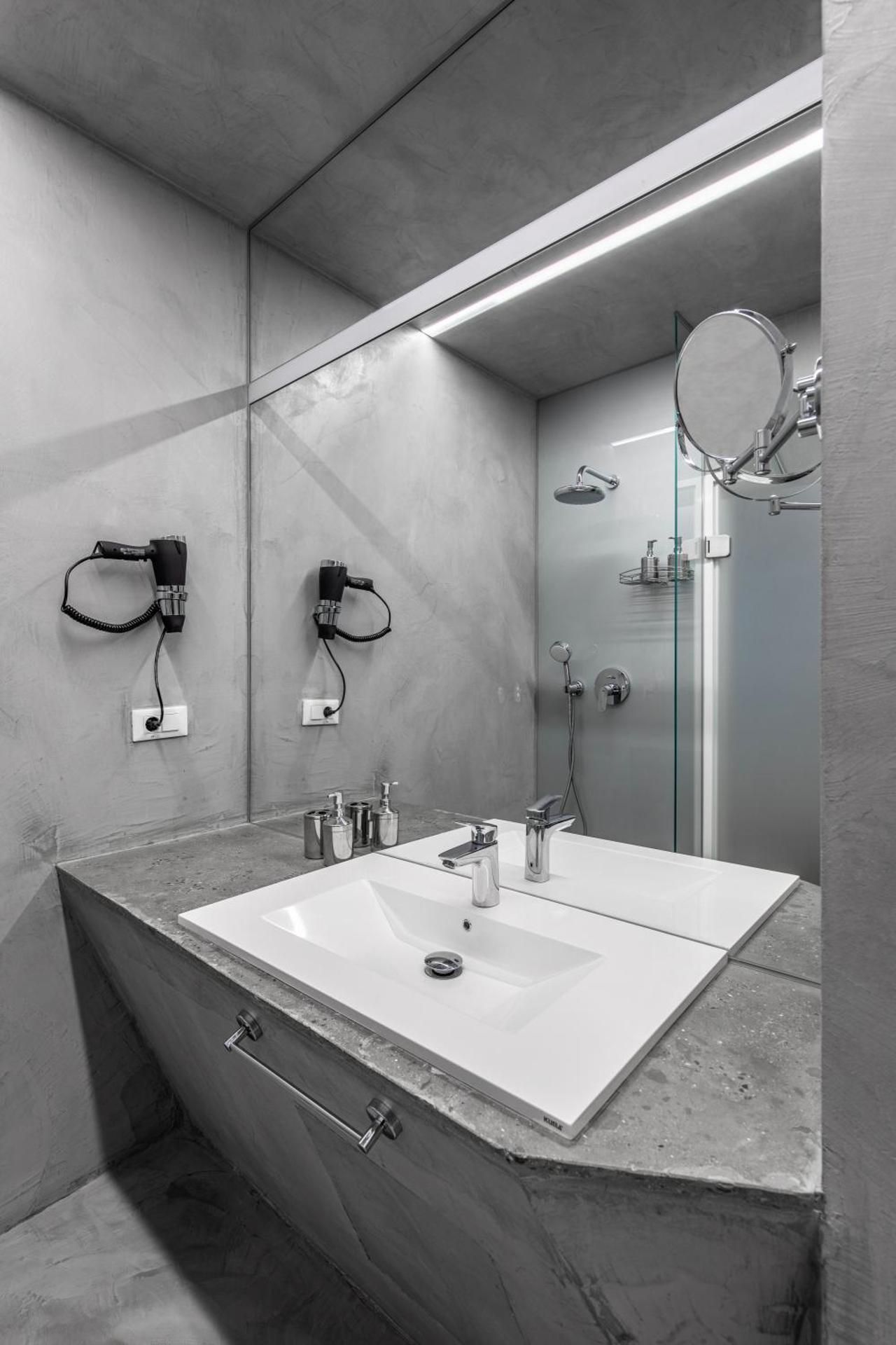 Blend City Center Business Deluxe double room 3