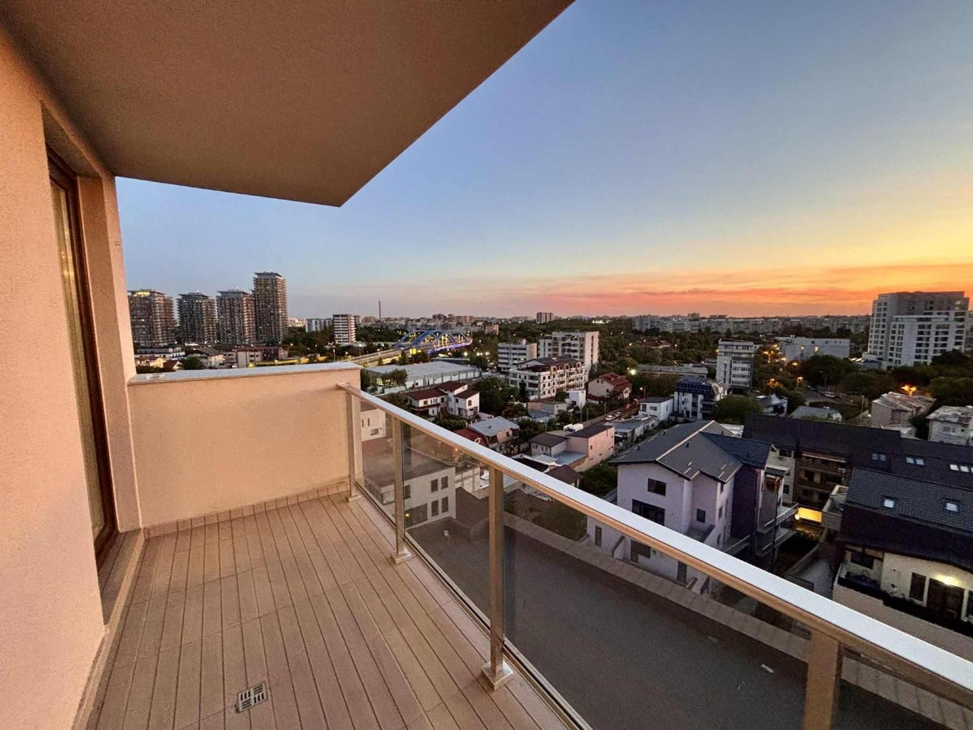 Apartment with City View
