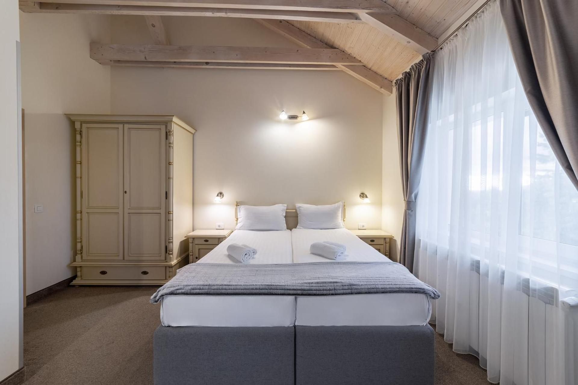 Economy Plus Double Room - Eden 5