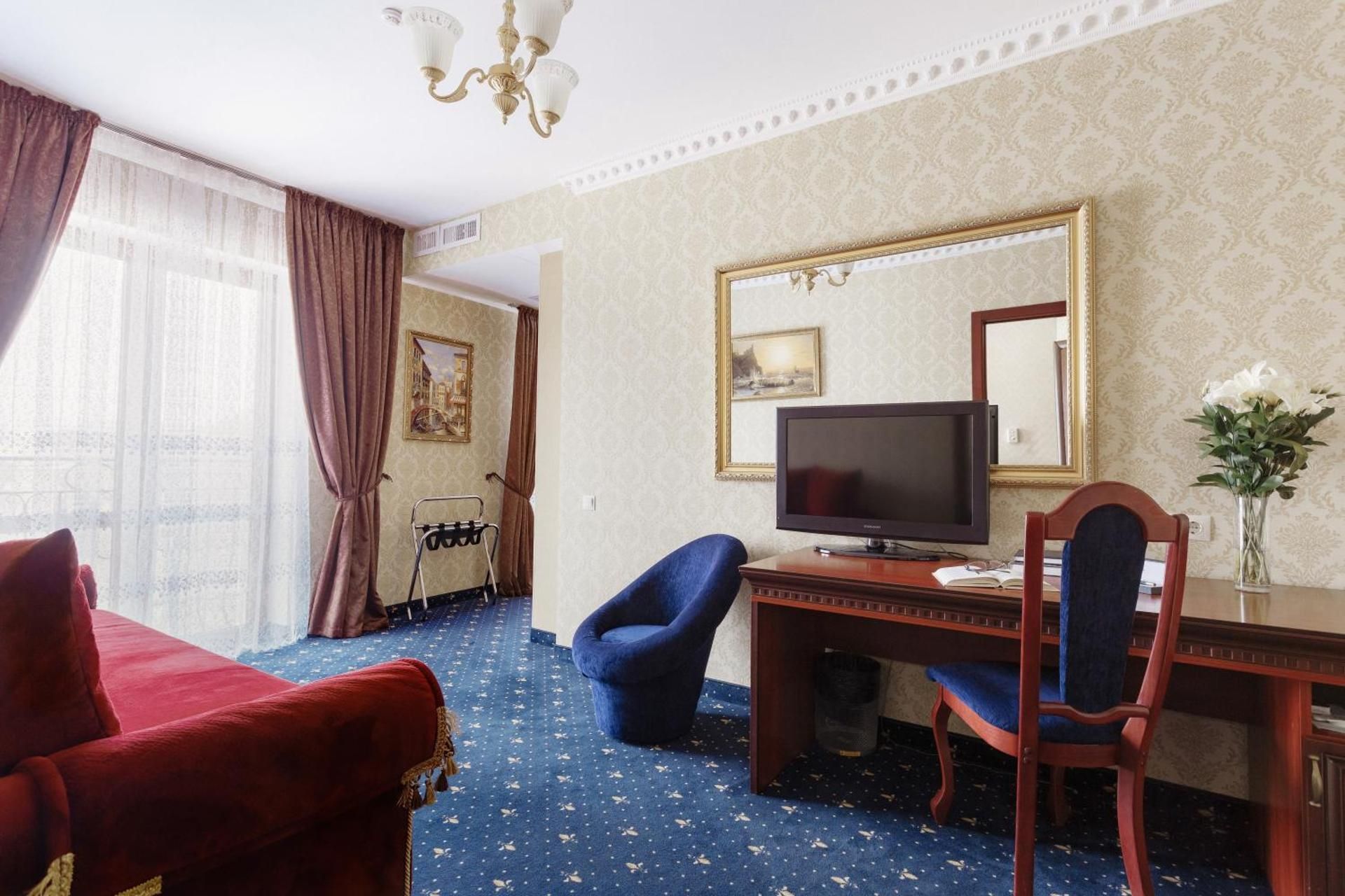 Two-Bedroom Suite with French Balcony