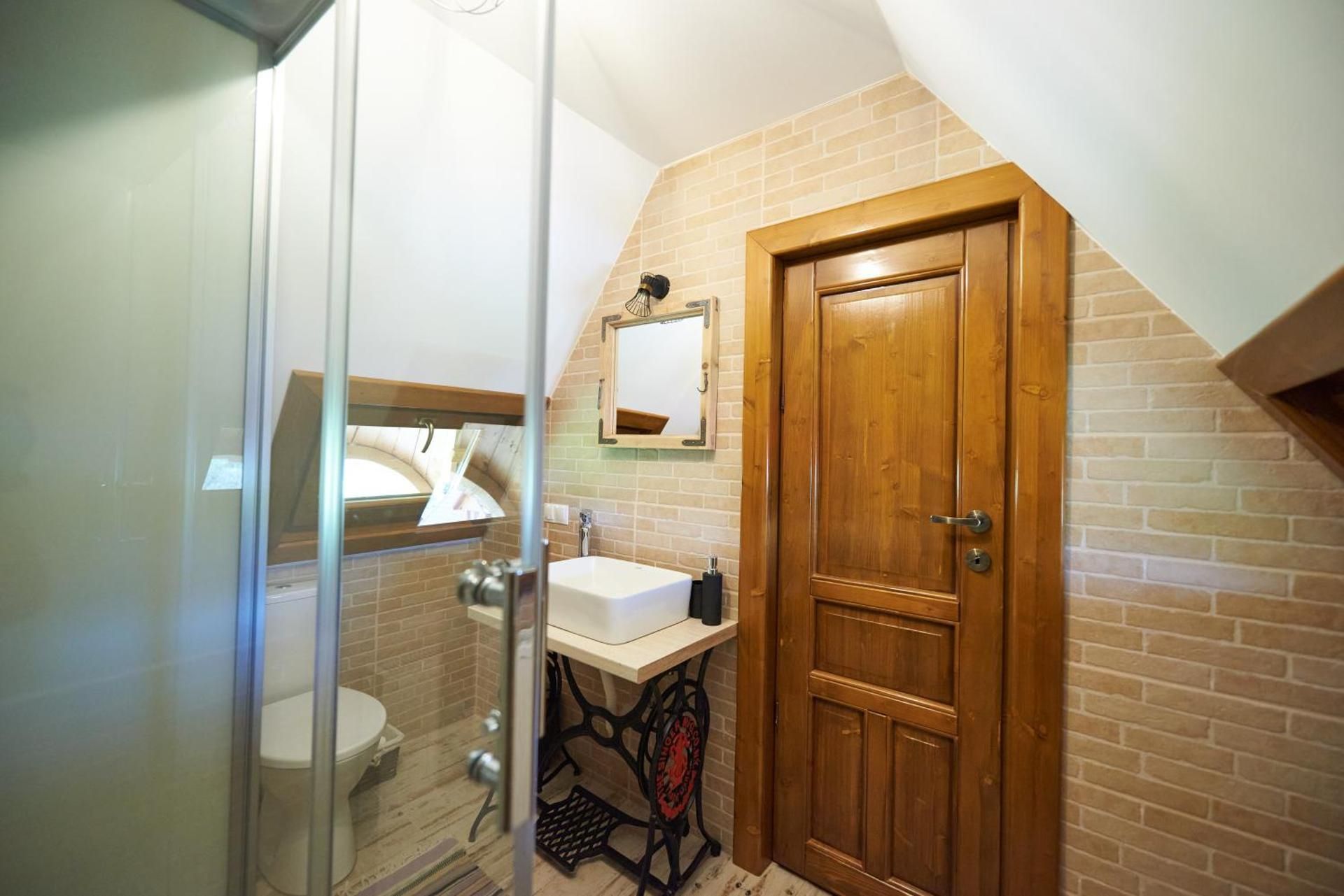 Double Room with Private Bathroom
