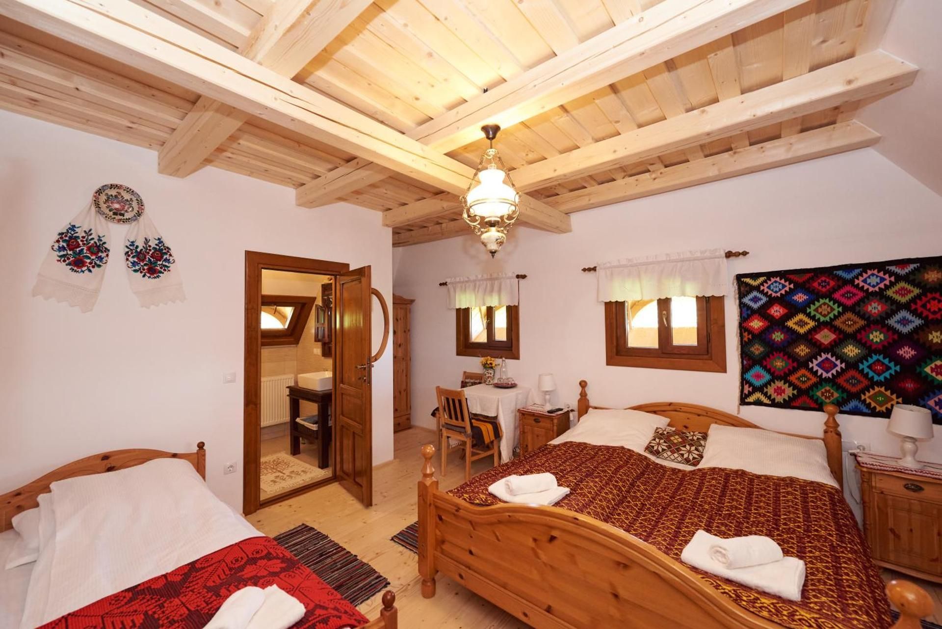 Deluxe Room (2 Adults + 1 Child)