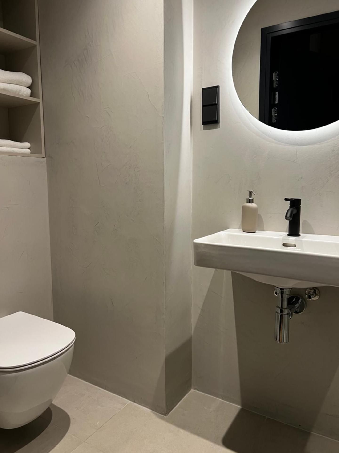 Studio - Split Level