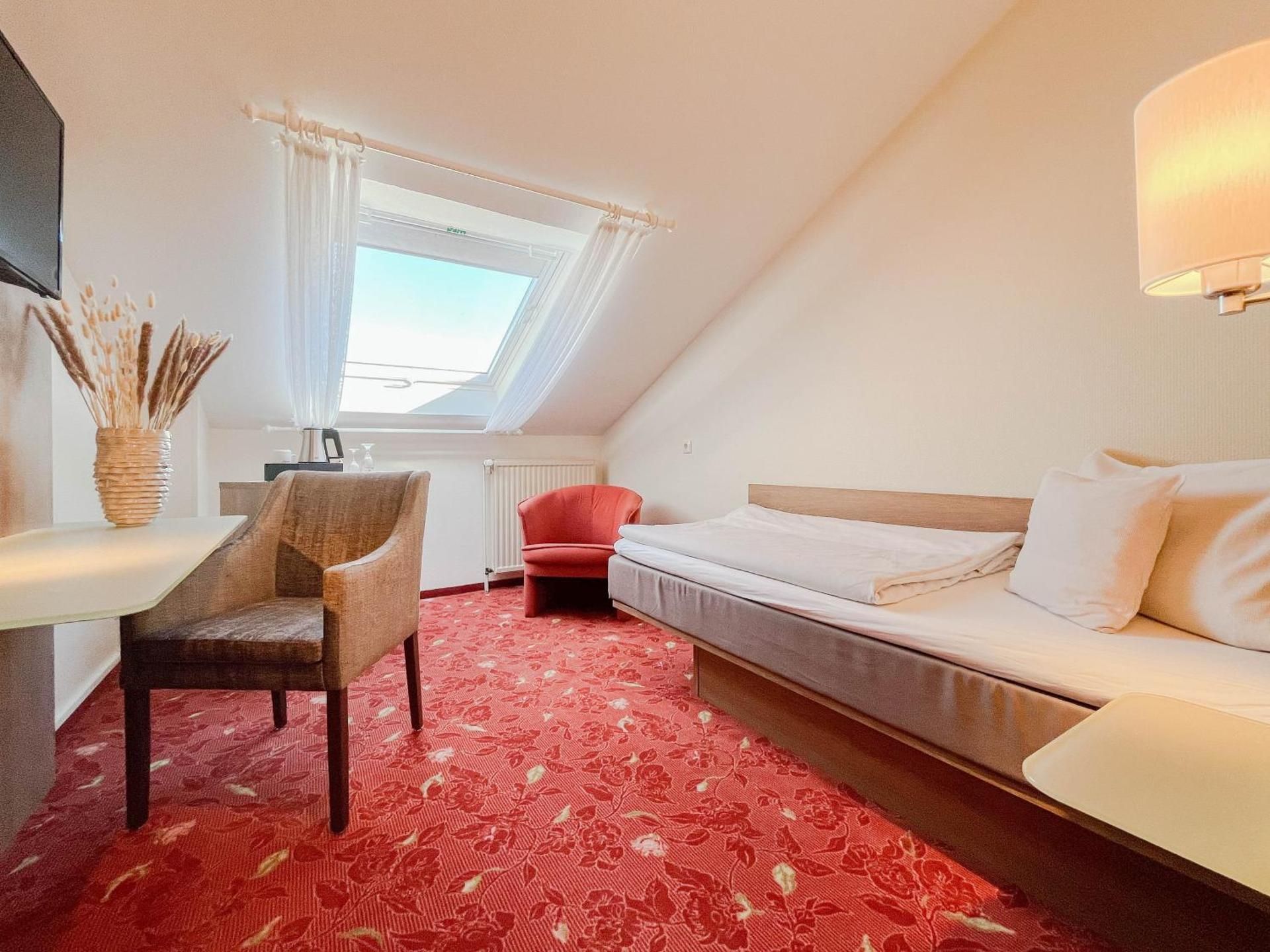 Economy Single Room