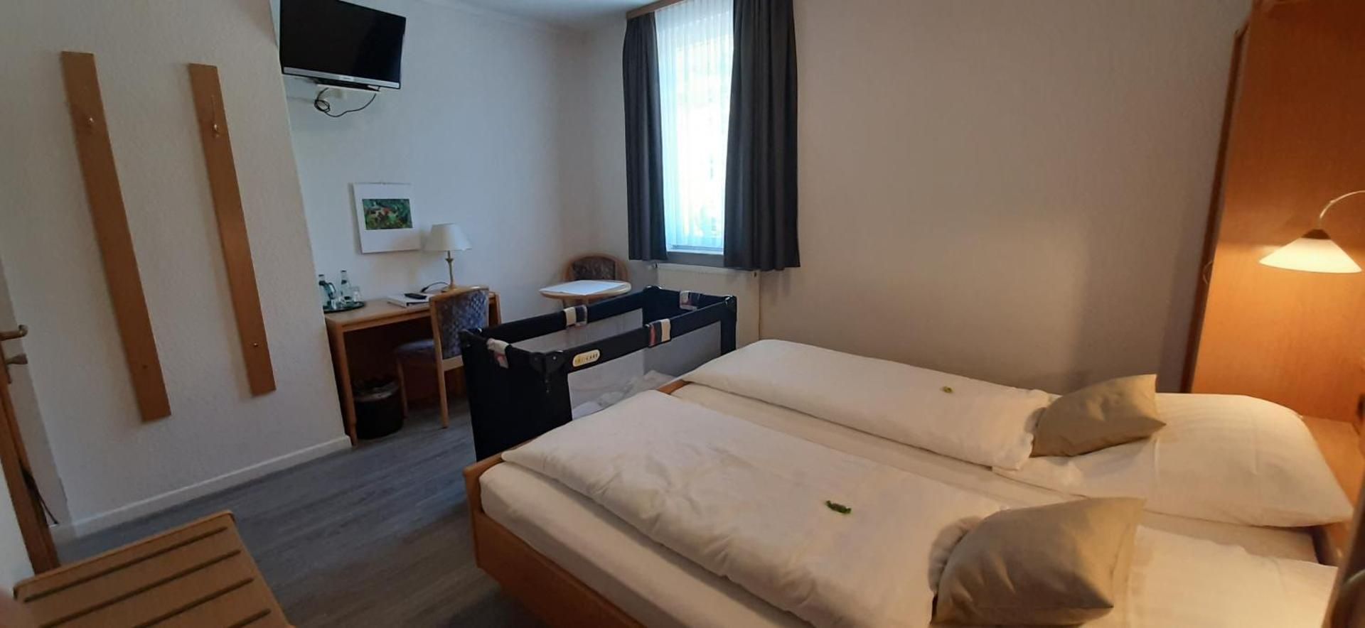 Double Room with Street View