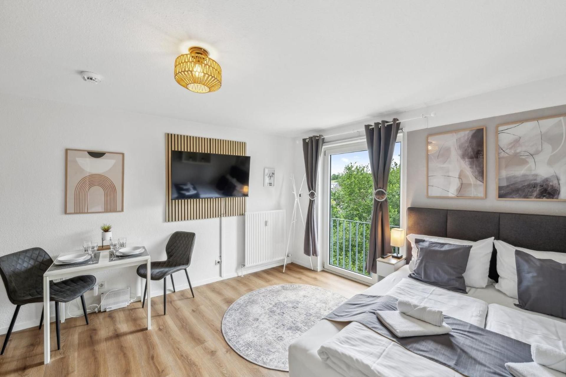 Studio Apartment