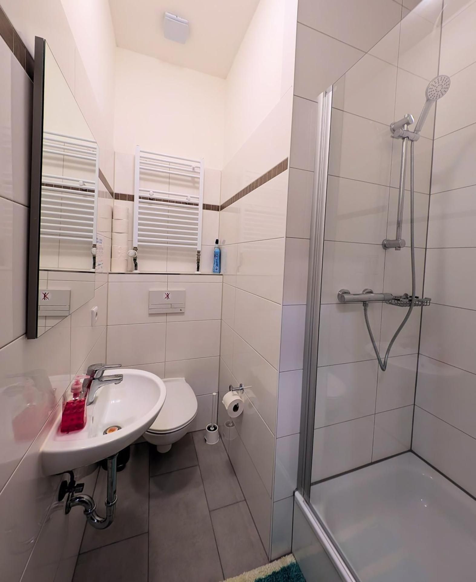 Deluxe Two-Bedroom Apartment with Garden View