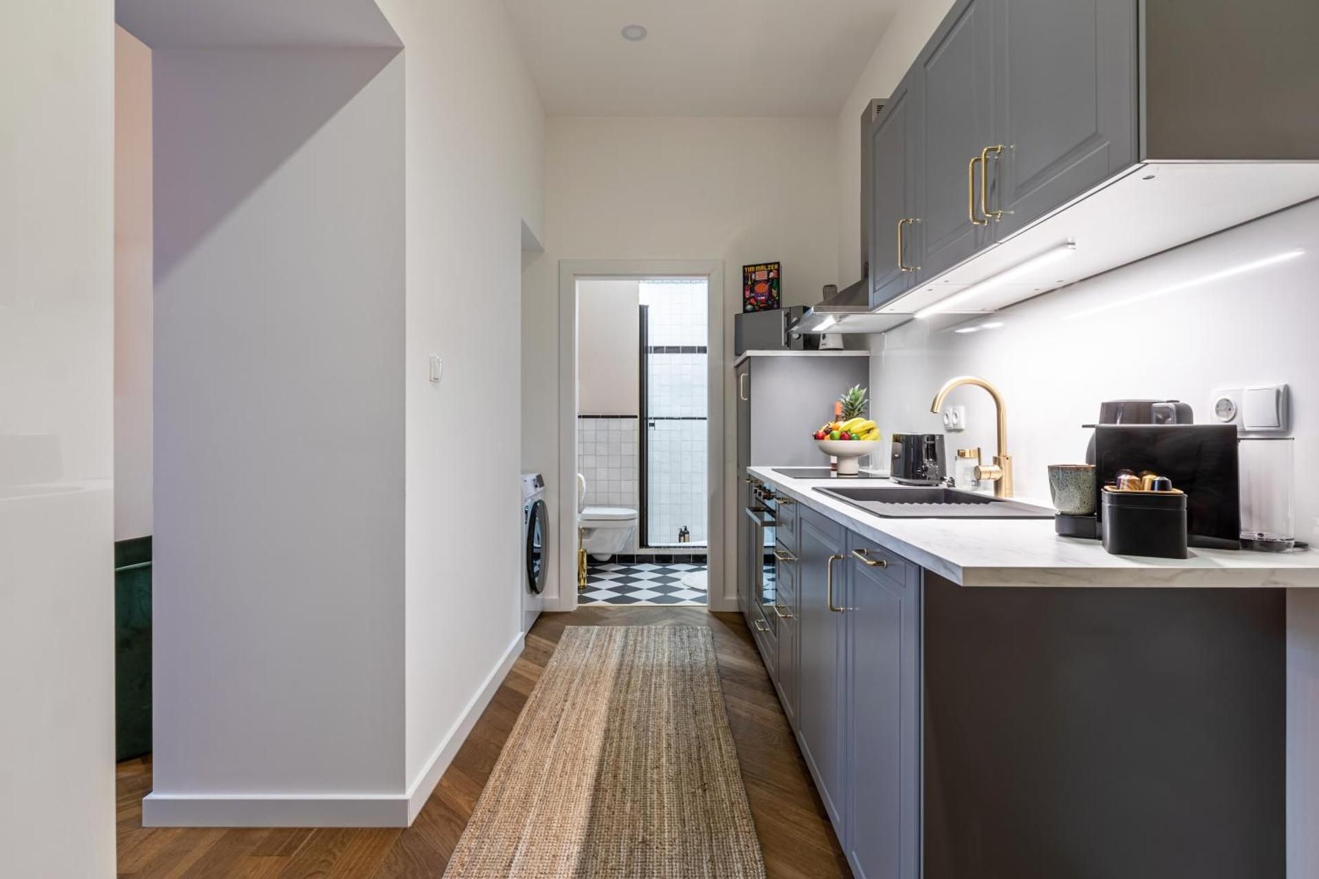 One-Bedroom Apartment with Terrace