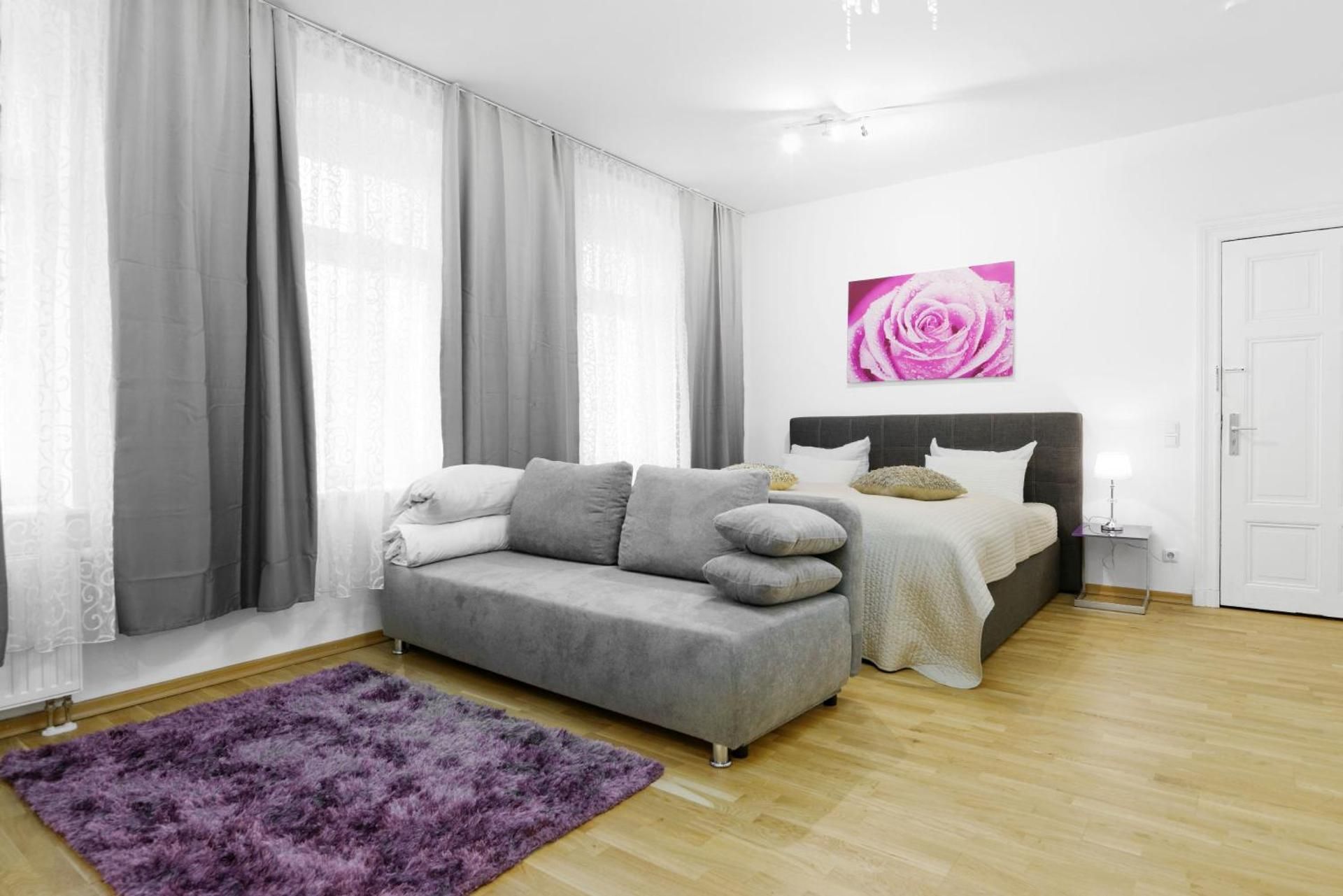 Standard Triple Studio