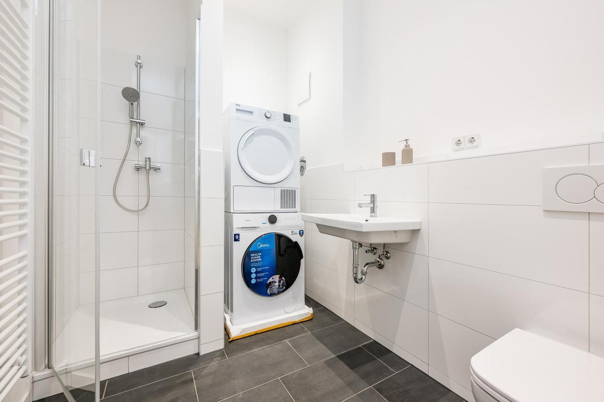 Superior One-Bedroom Apartment