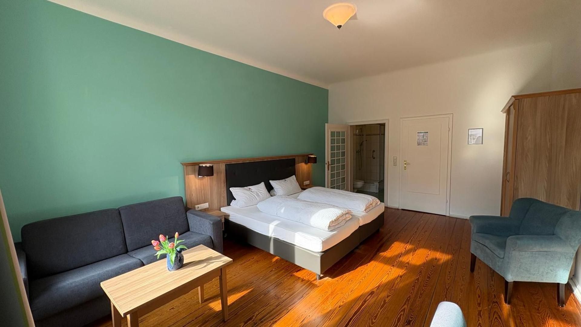 Triple Room with City View