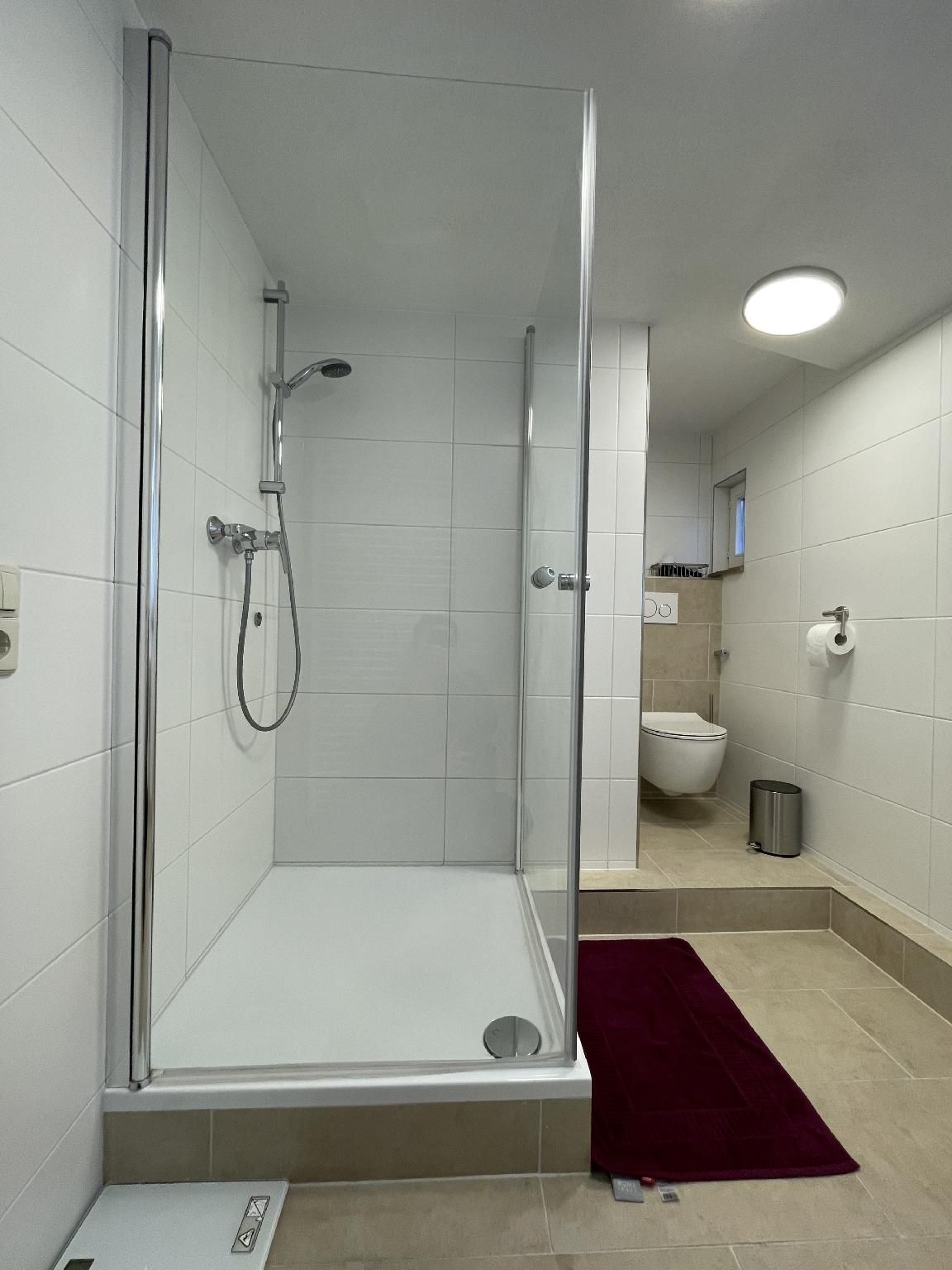 Fewo Reutlingen Metzstrasse Apartment-Deluxe-Eigenes Badezimmer-Stadtblick-OG 2 2