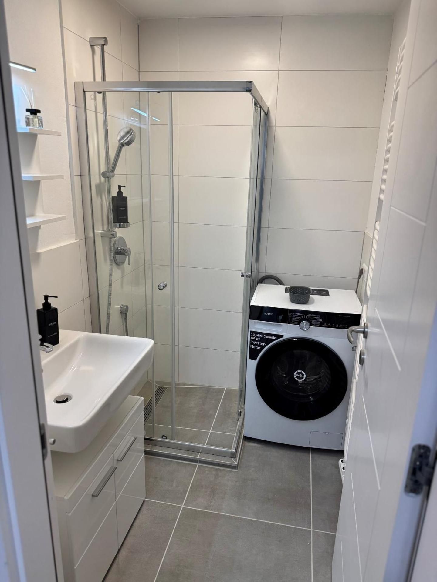 One-Bedroom Standard Apartment