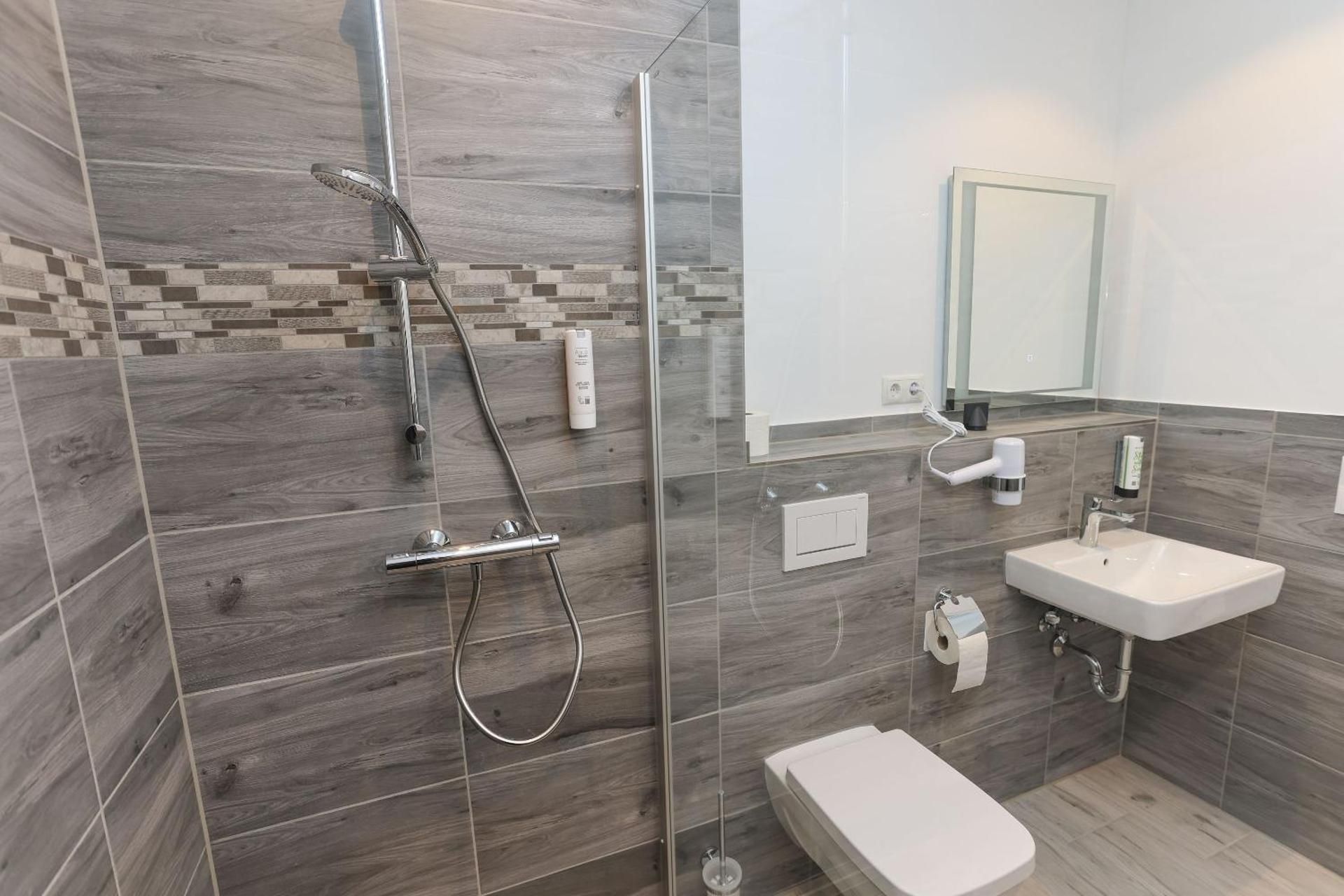 Second Home Hotel Standard Double Room 2