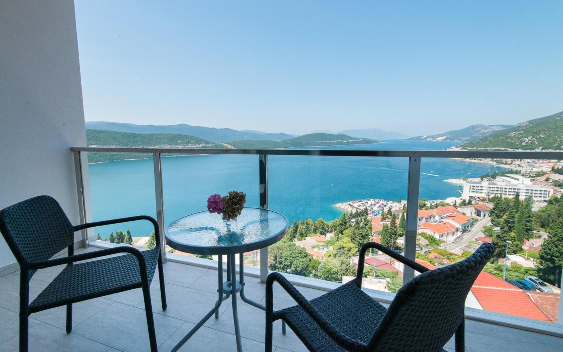 Deluxe Double Room with Balcony and Sea View