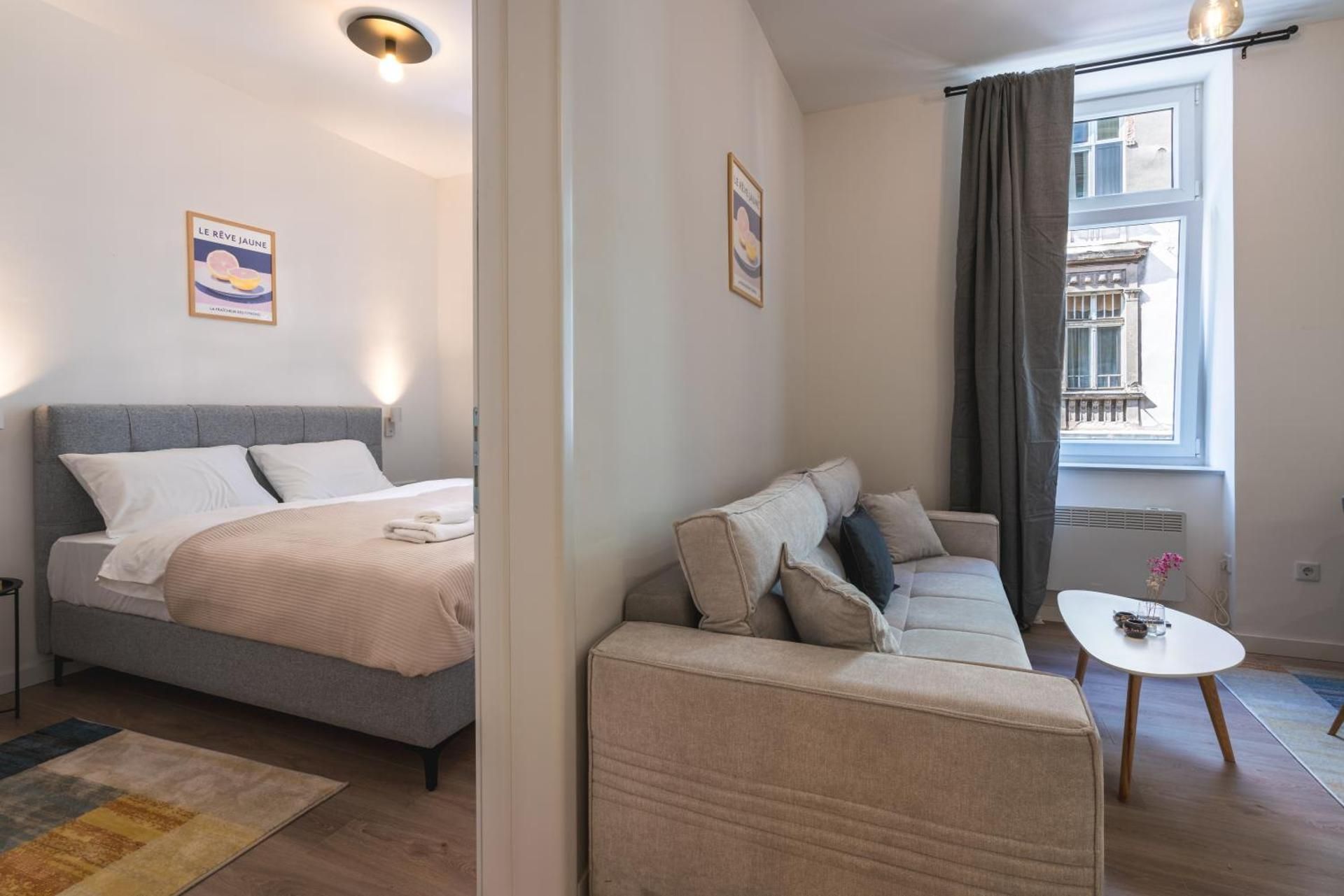 One-Bedroom Apartment