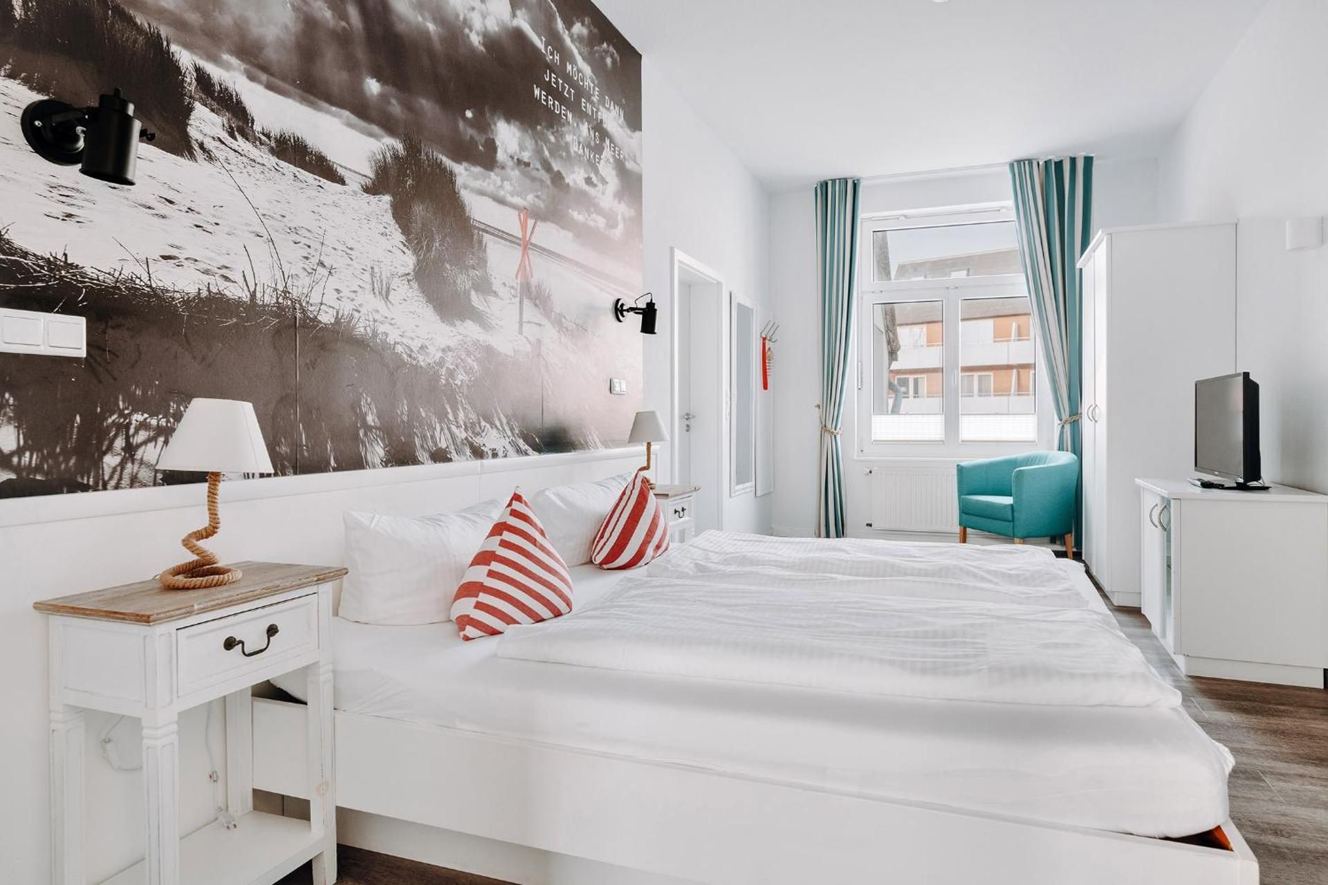 Family and Friends Room - Annex