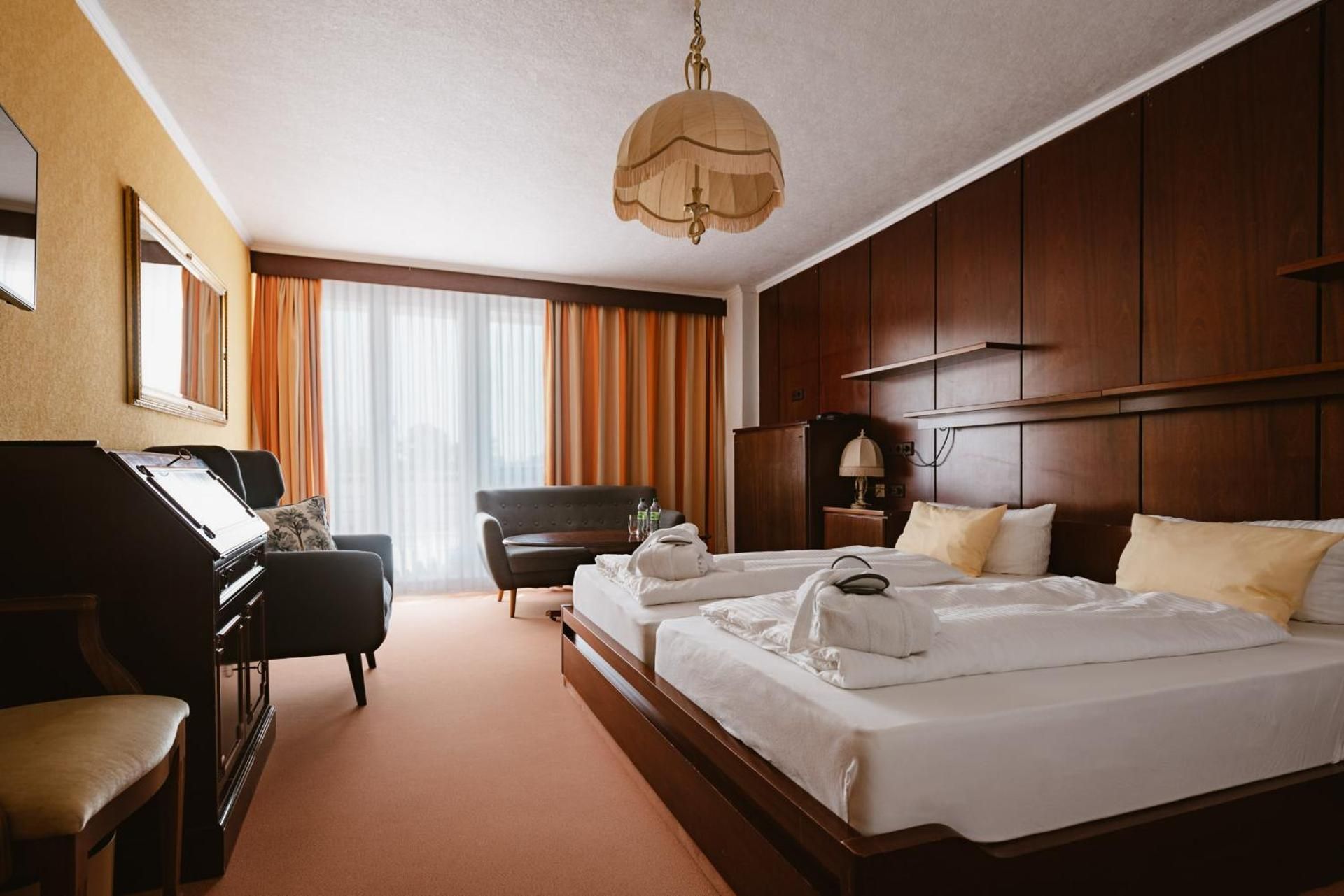 Large Double Room
