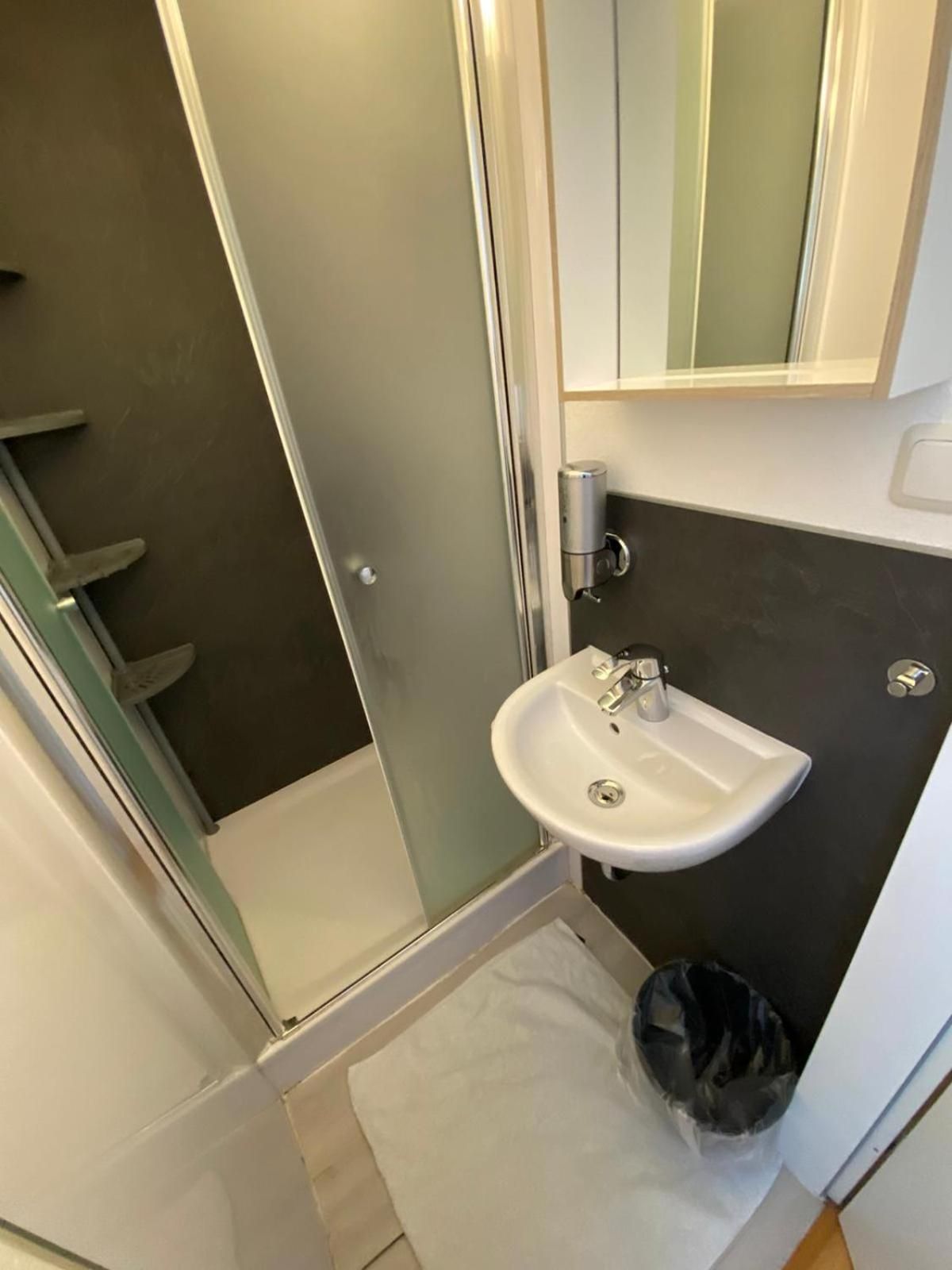 Quadruple Room with Private External Bathroom