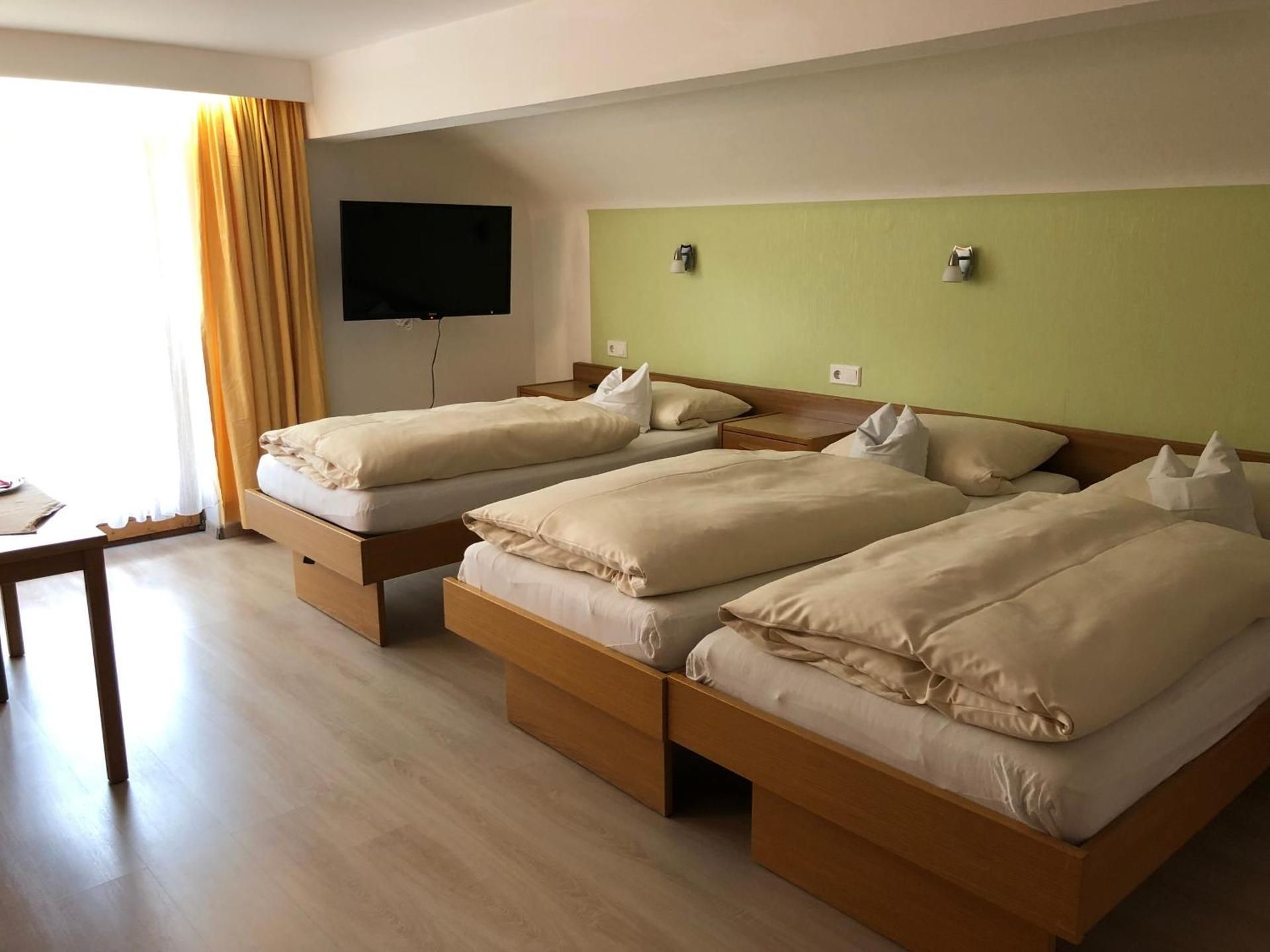 Triple Room with Mountain View