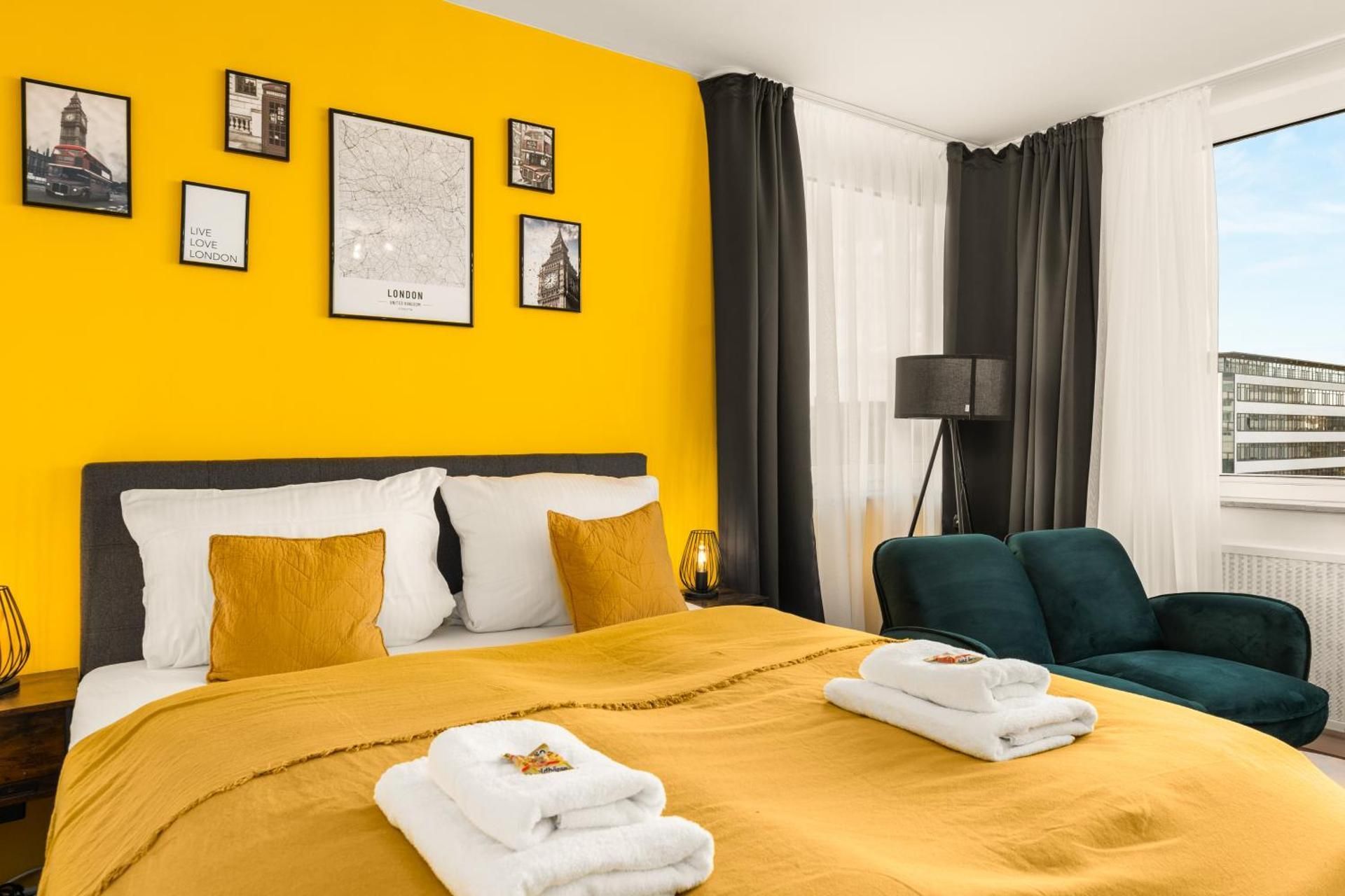 One-Bedroom Apartment