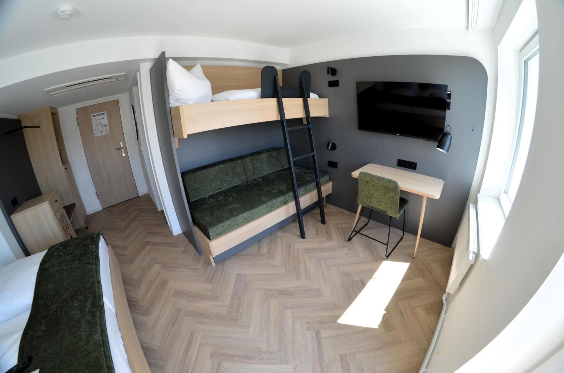 Standard Quadruple Room