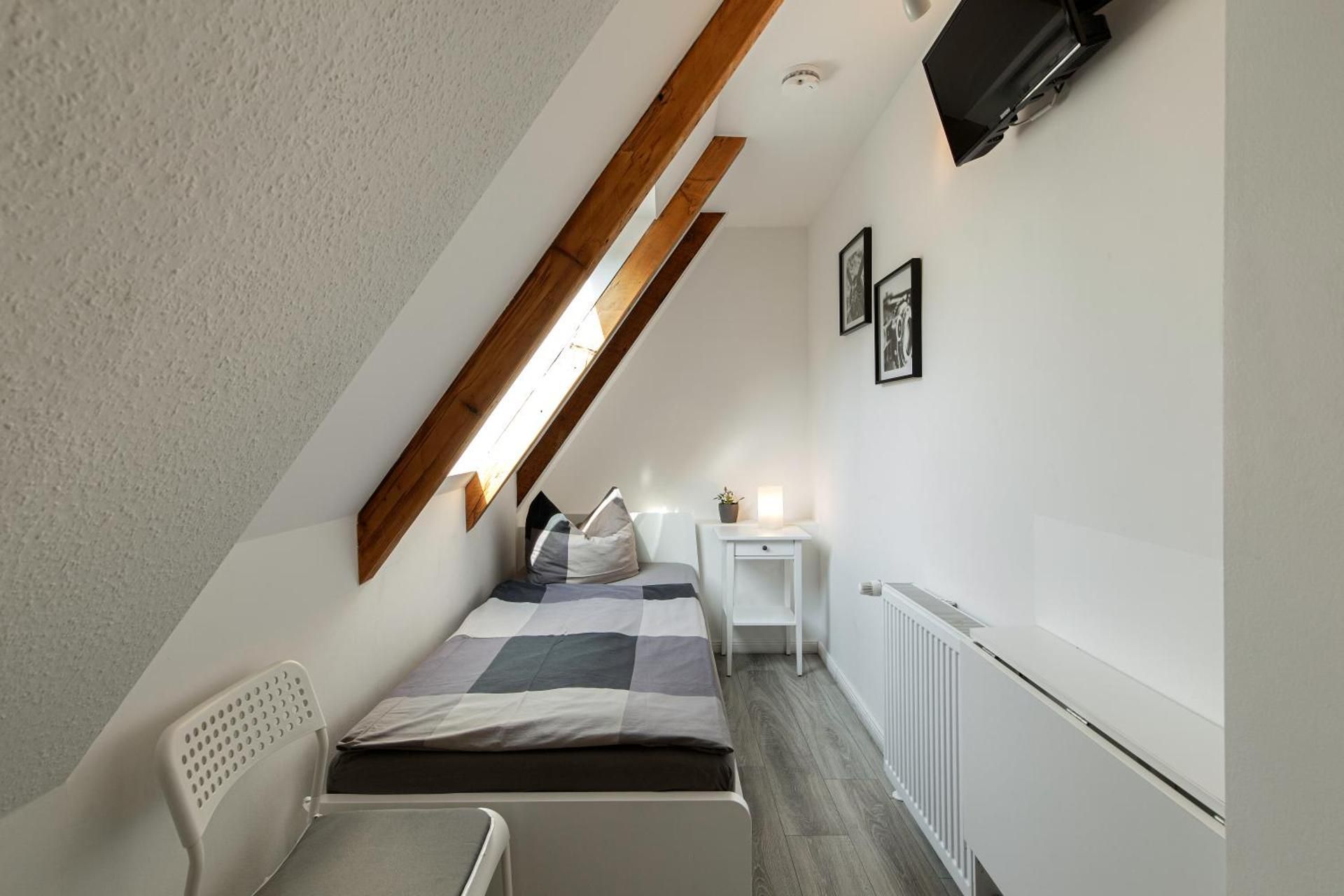 Single Room with Shared Bathroom